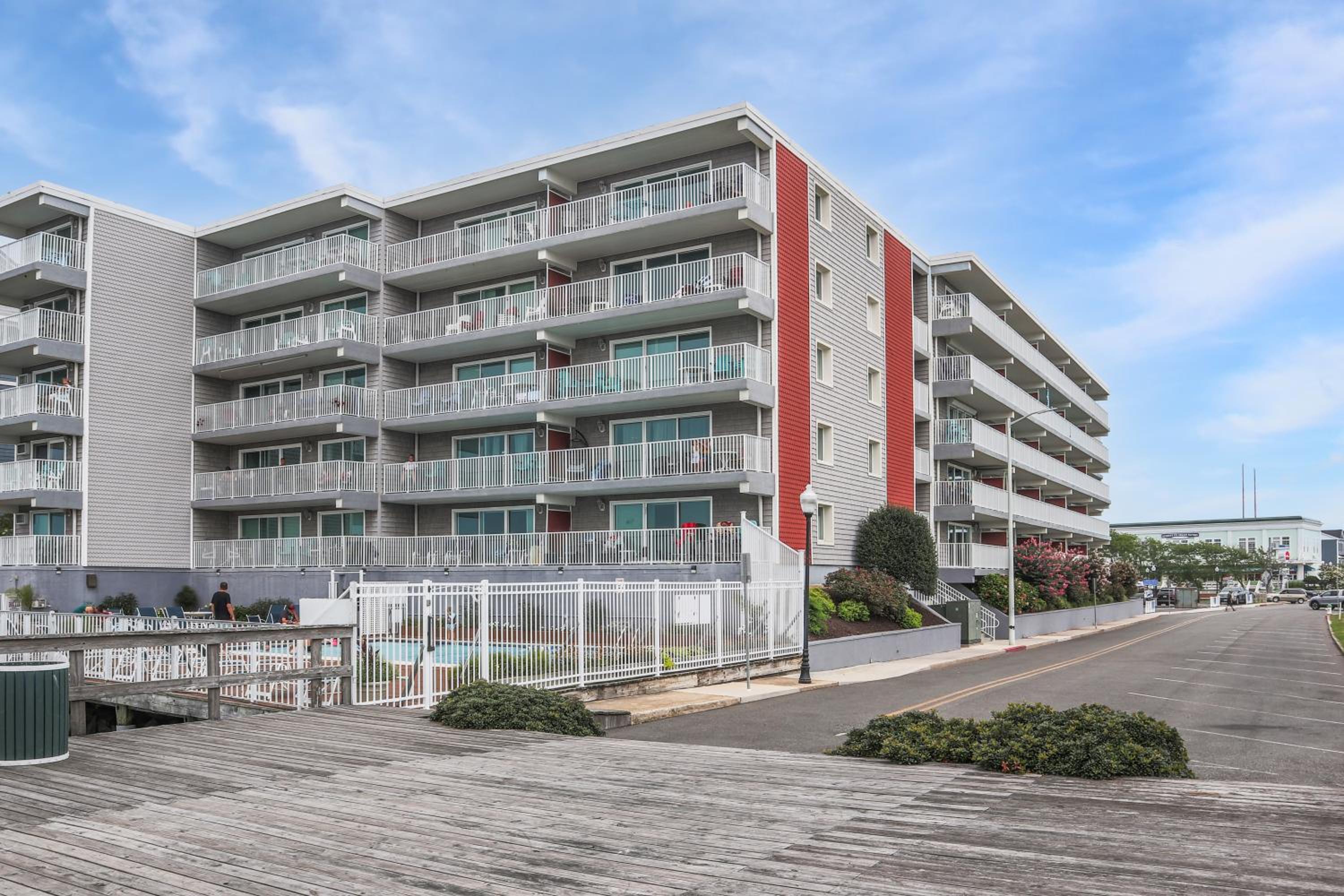 BeachBox II - The One with Panoramic Inlet Views - Couple's Corner - Assateague House 411