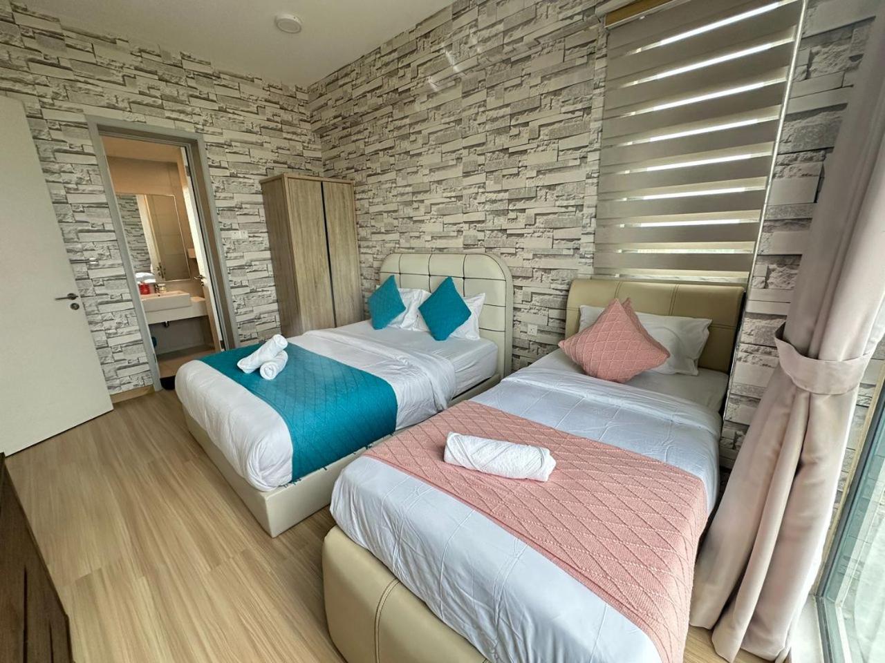 Seaview 2BR Suite with Pool & bathtub near Gurney Jazz Suites