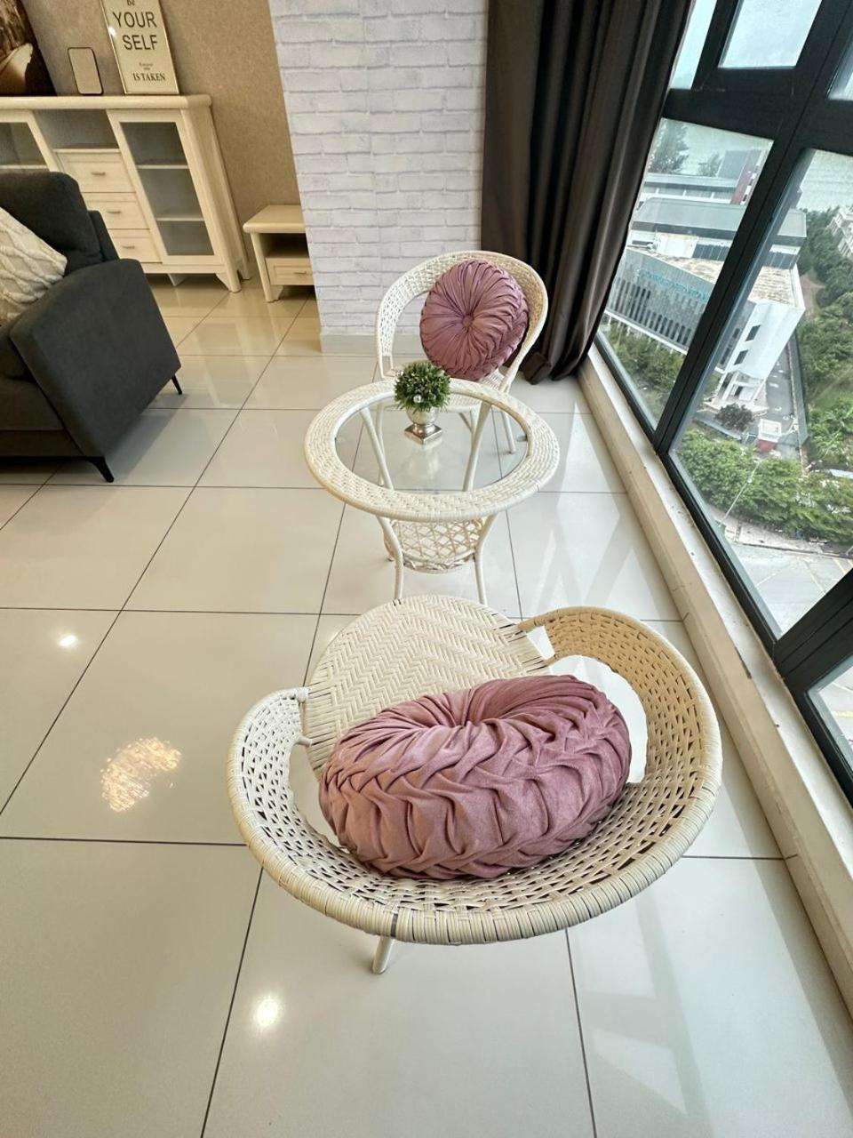 Seaview 2BR Suite with Pool & bathtub near Gurney Jazz Suites