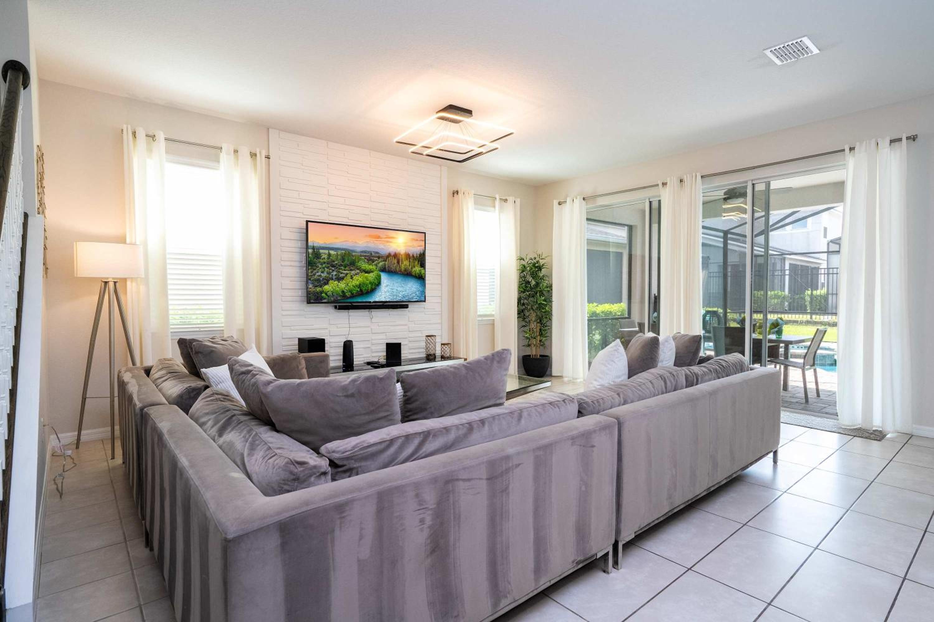 Stunning 4Bd w Pool Gameroom Solara Resort 9008