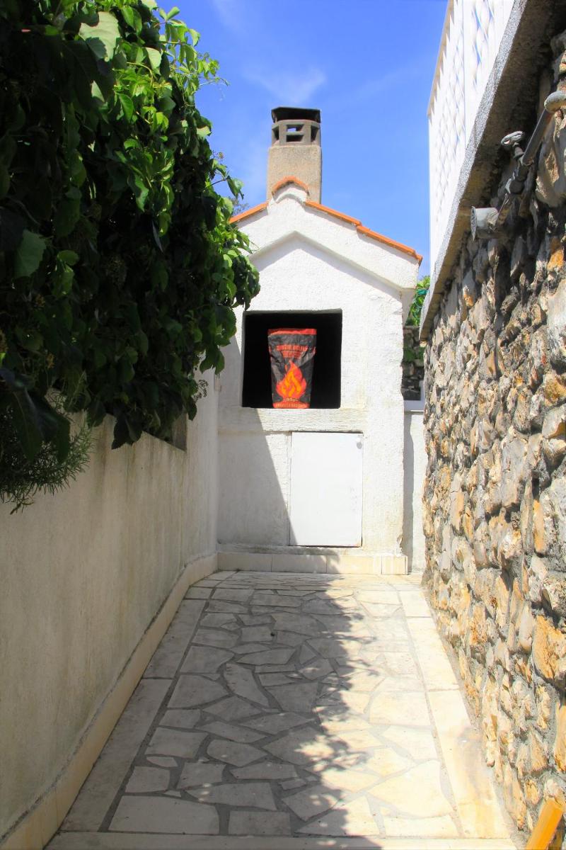 Photo 7