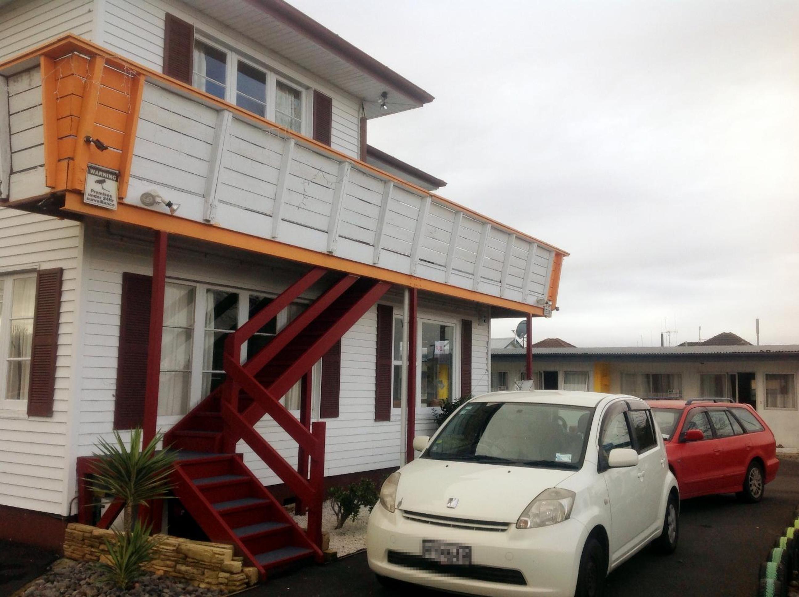Rainbow Motel & Guest House