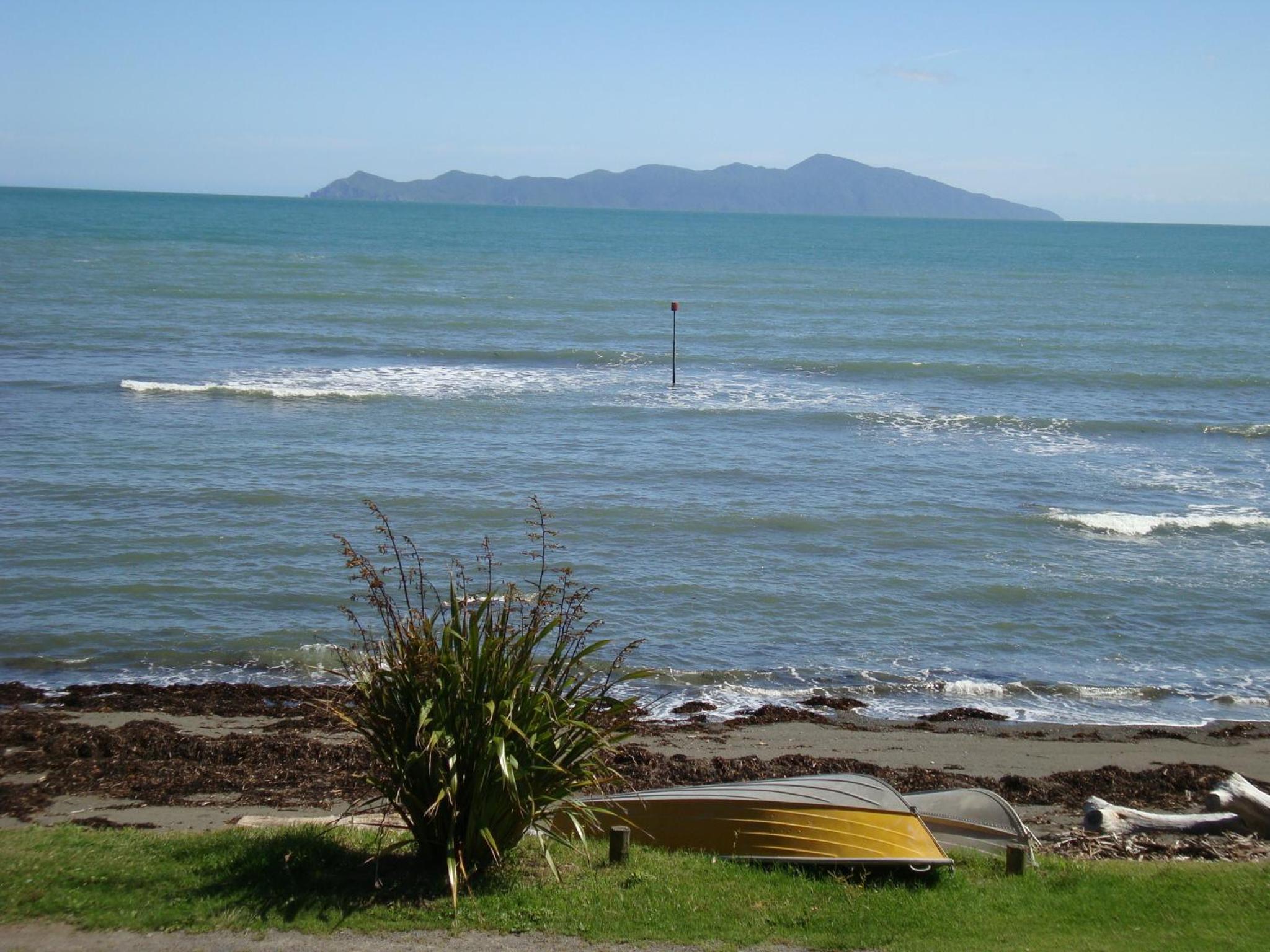 Kapiti Waves Bed & Breakfast