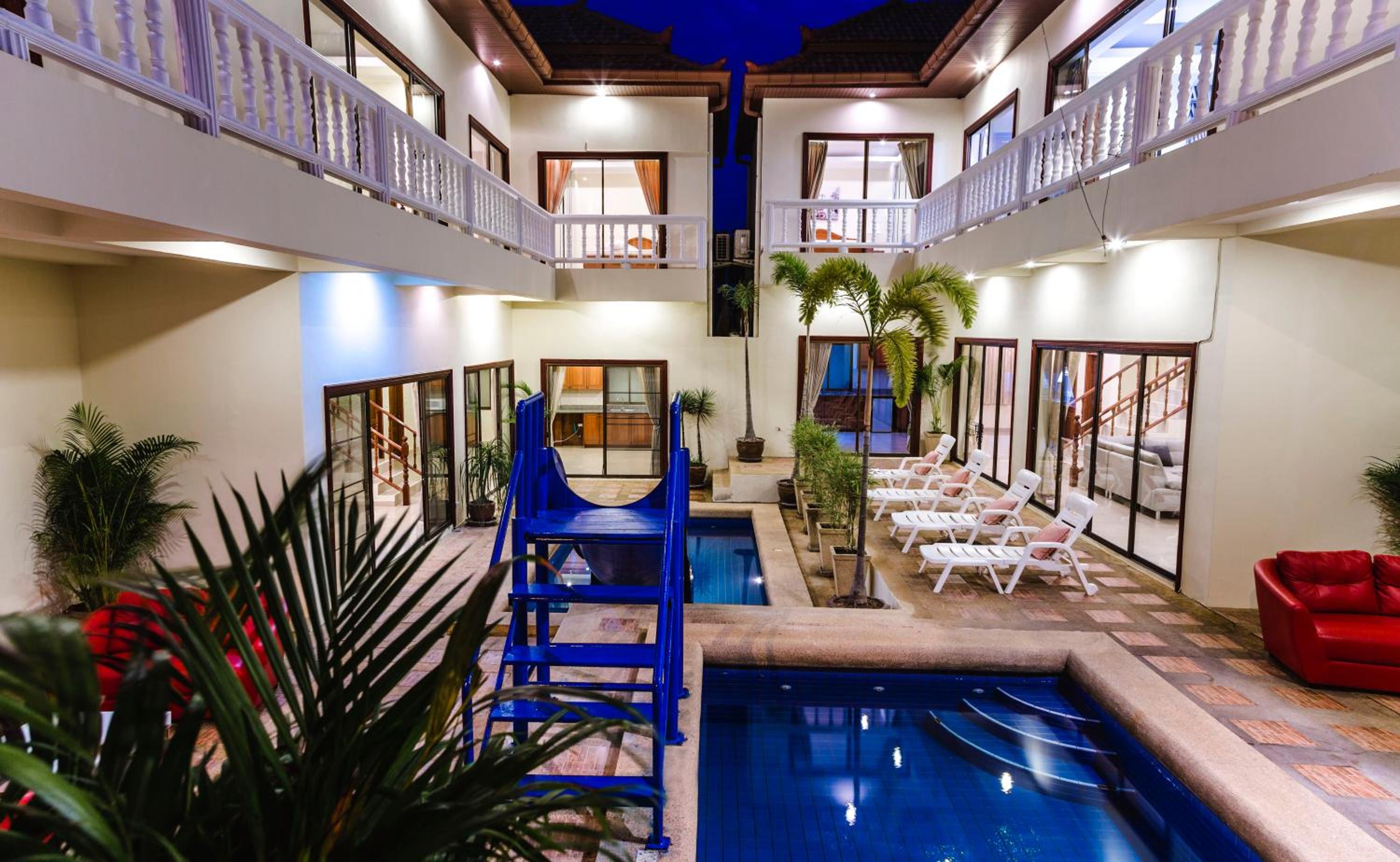 Avoca Pool Villas
