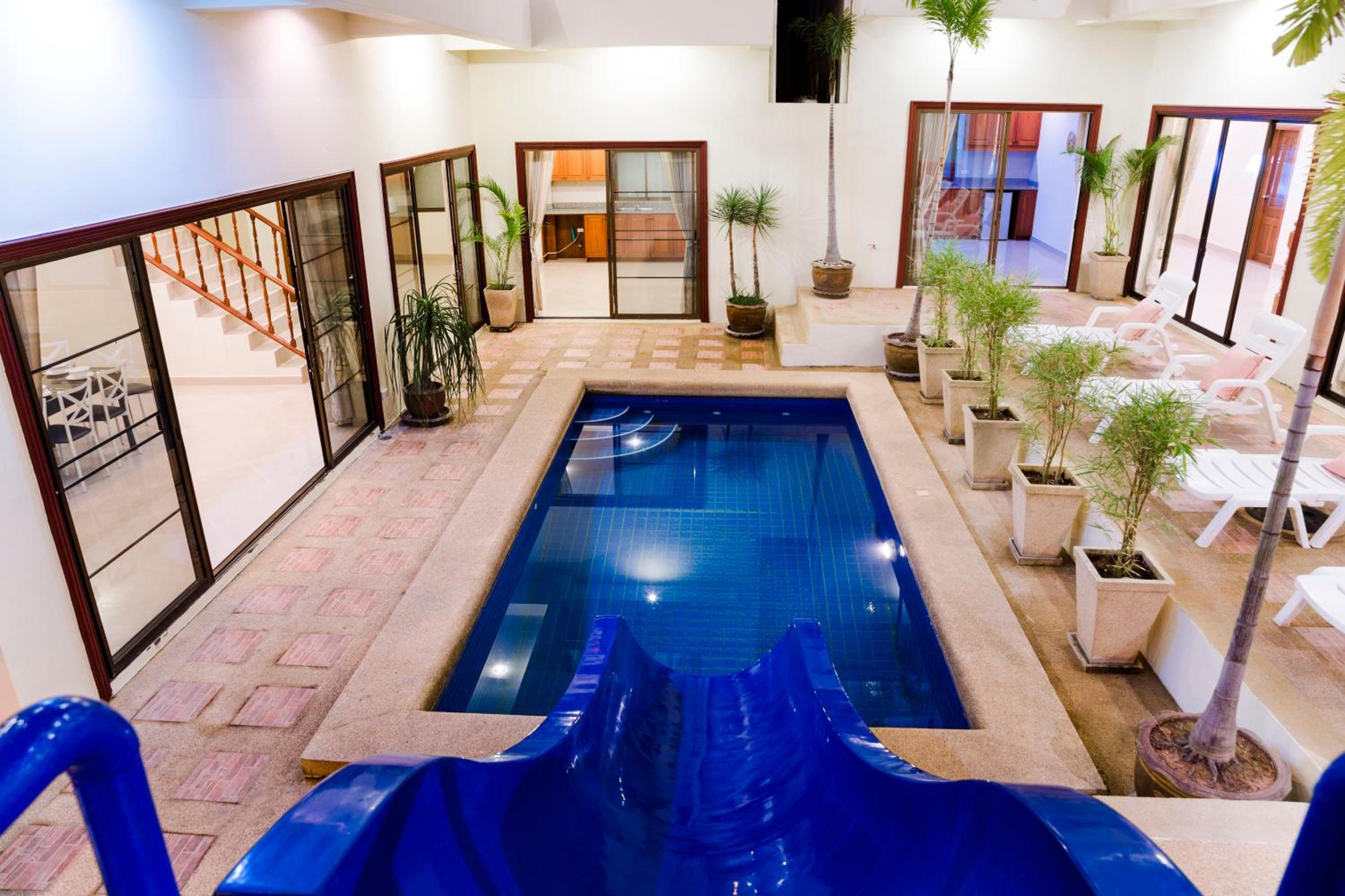Avoca Pool Villas