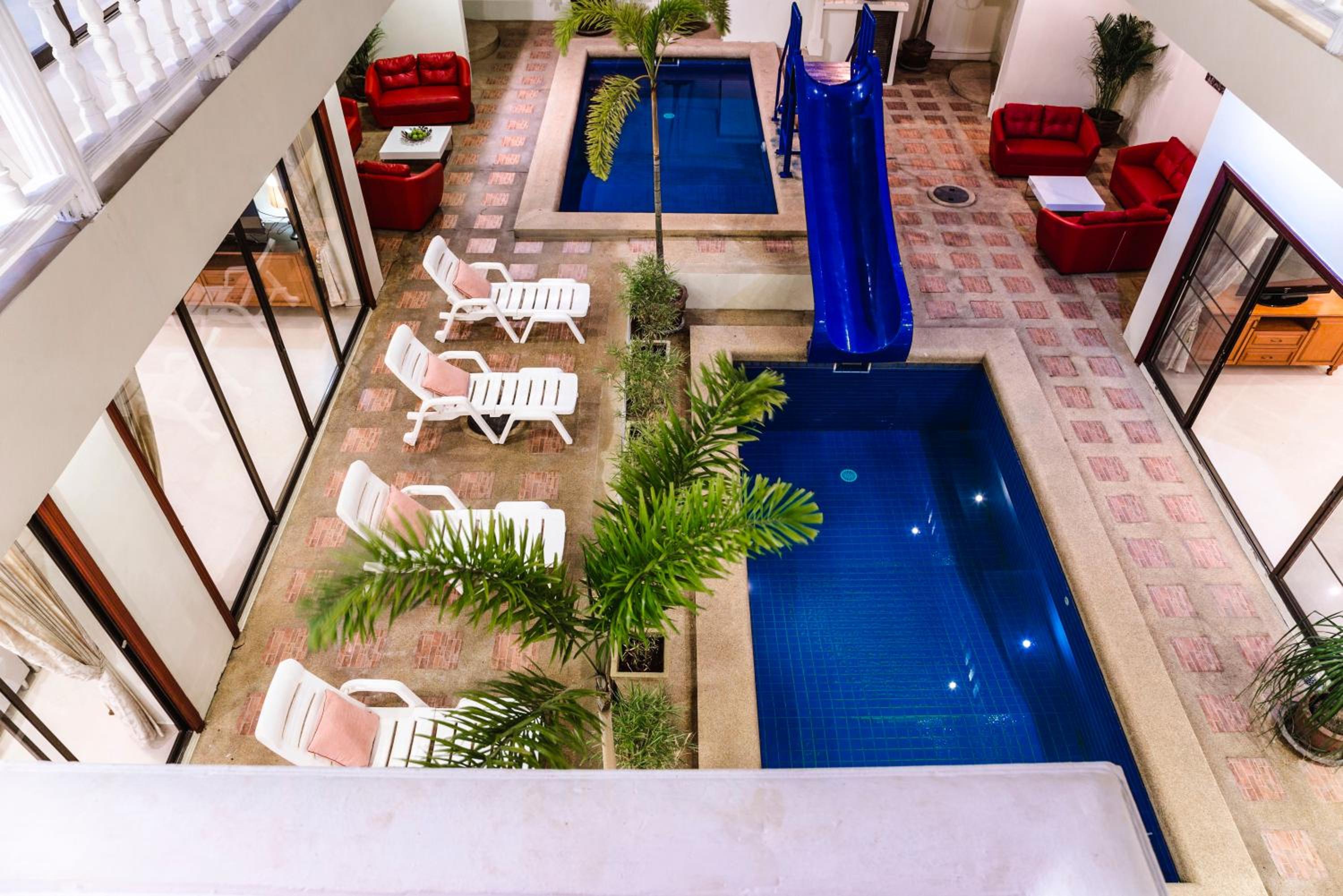 Avoca Pool Villas