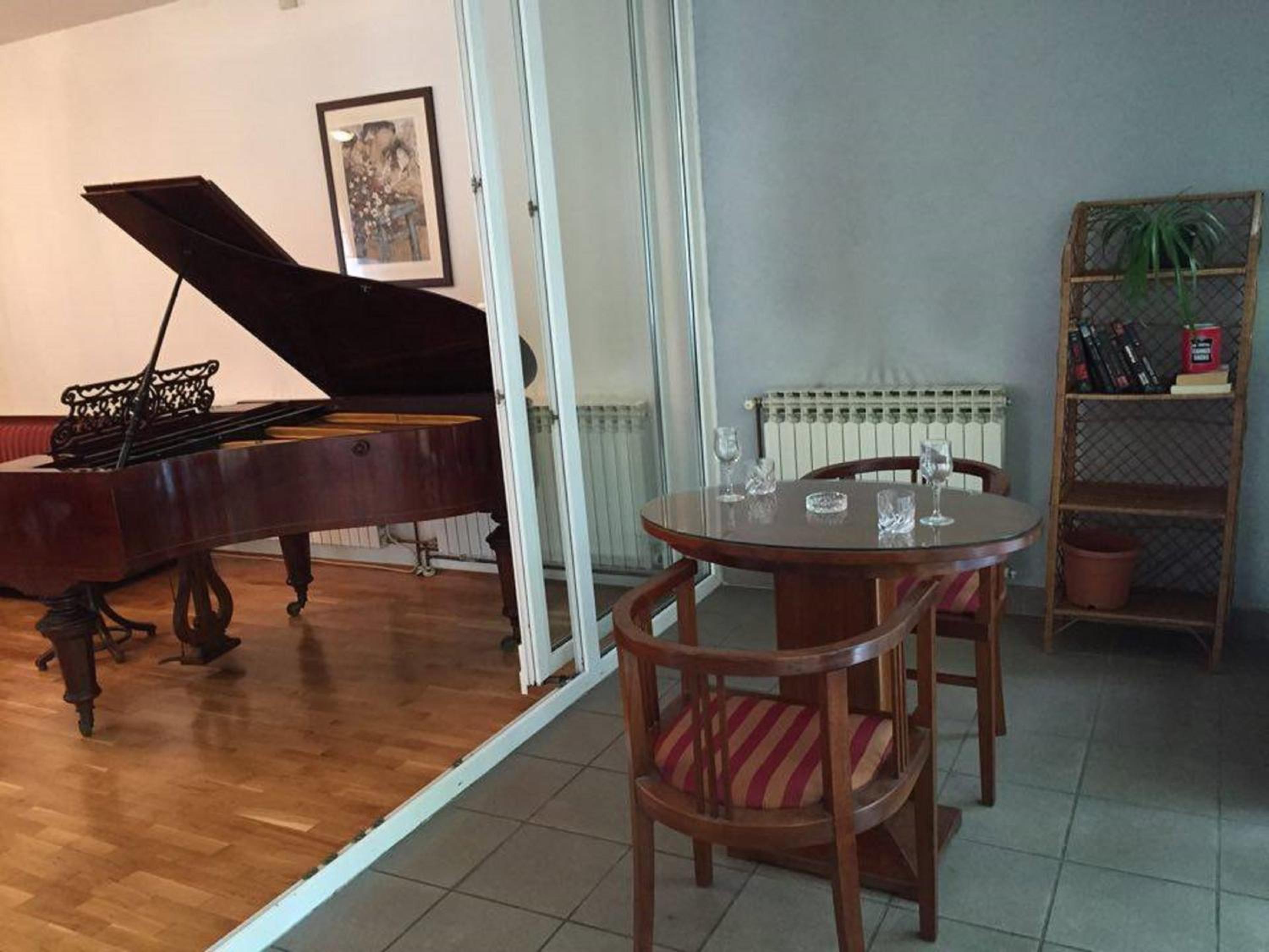 lounge