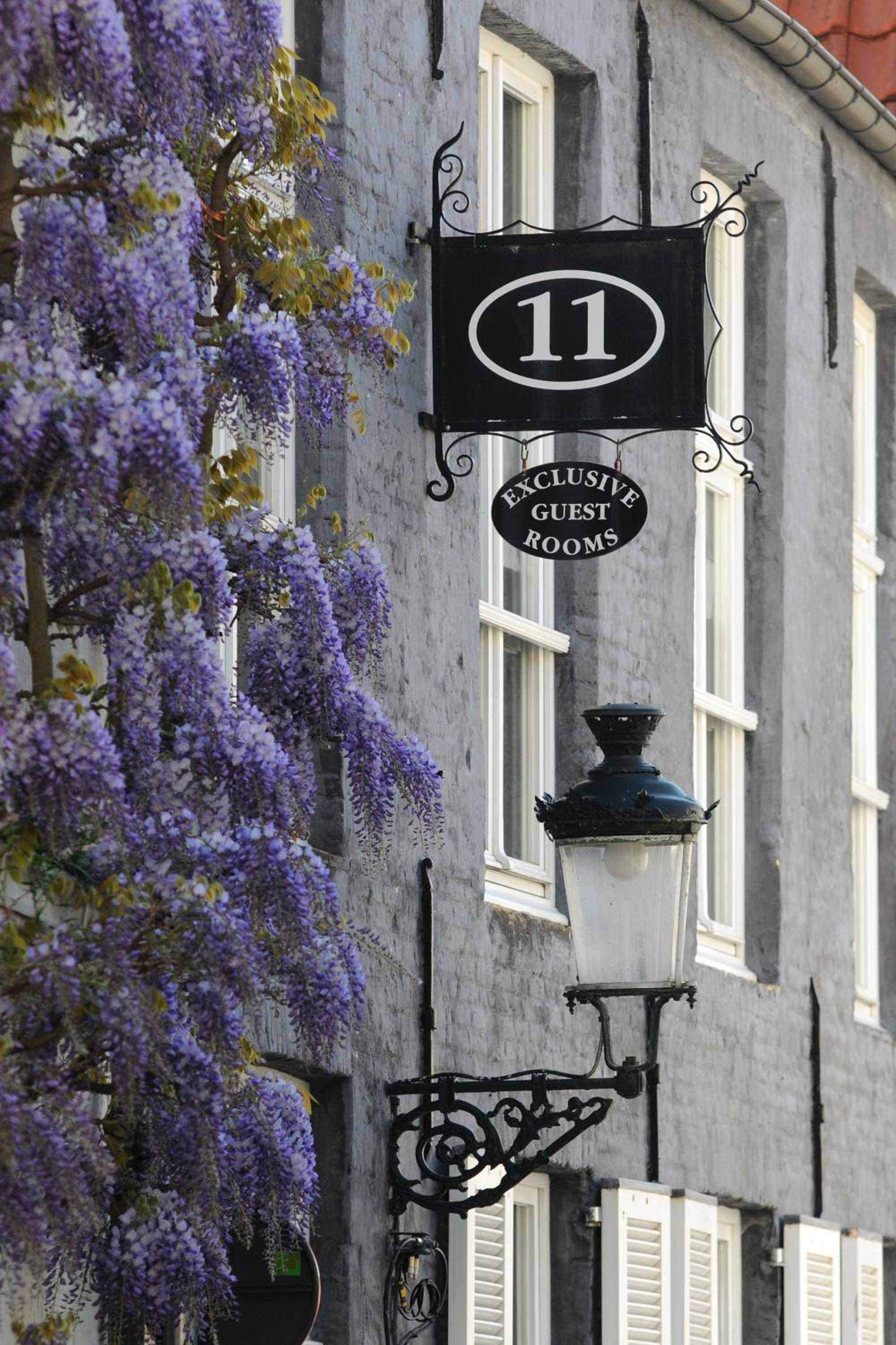 Hotel B&B Number 11 Exclusive Guesthouse - Image 1