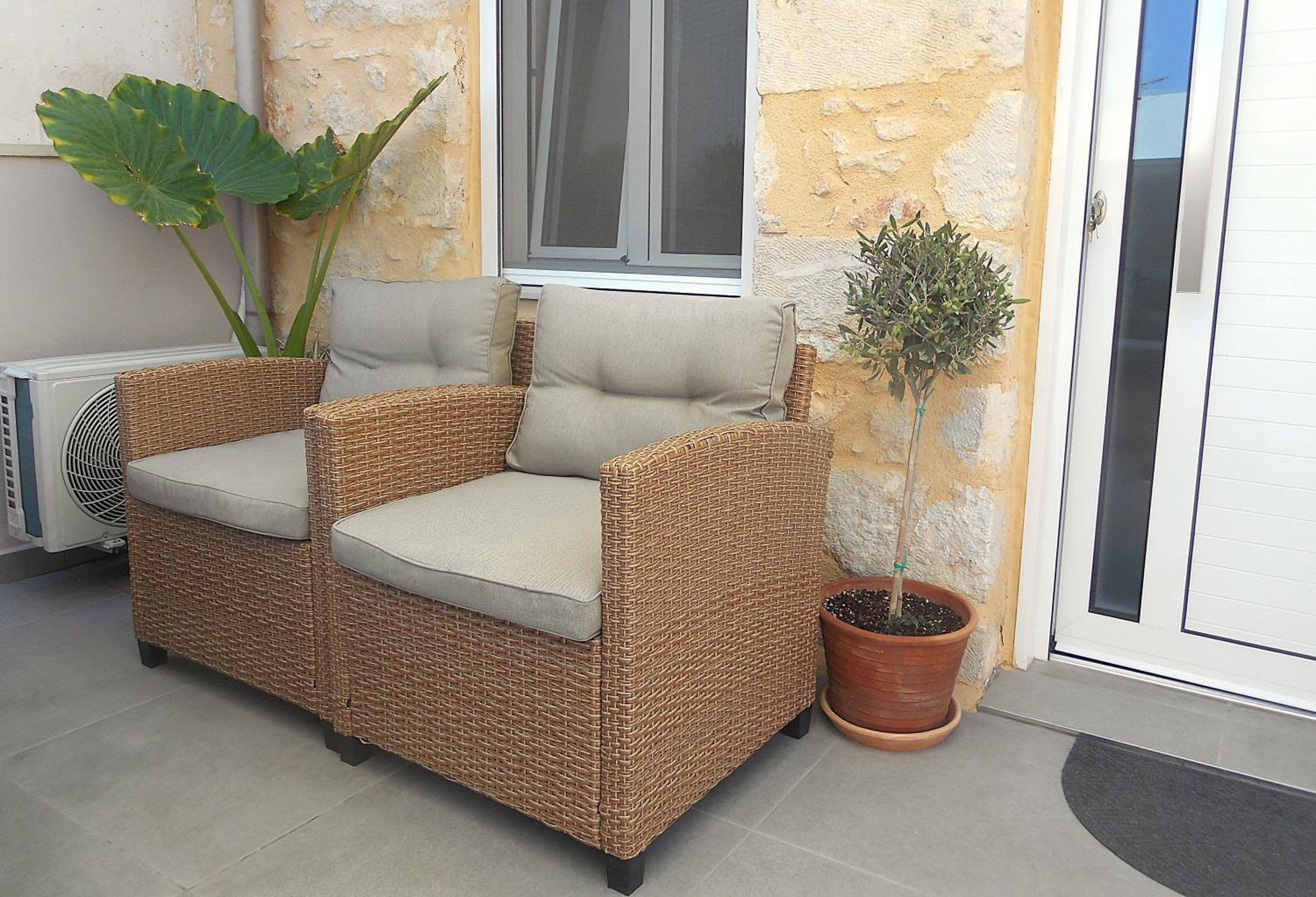 Filoxenia Private 2BR Stone House Patio & Parking