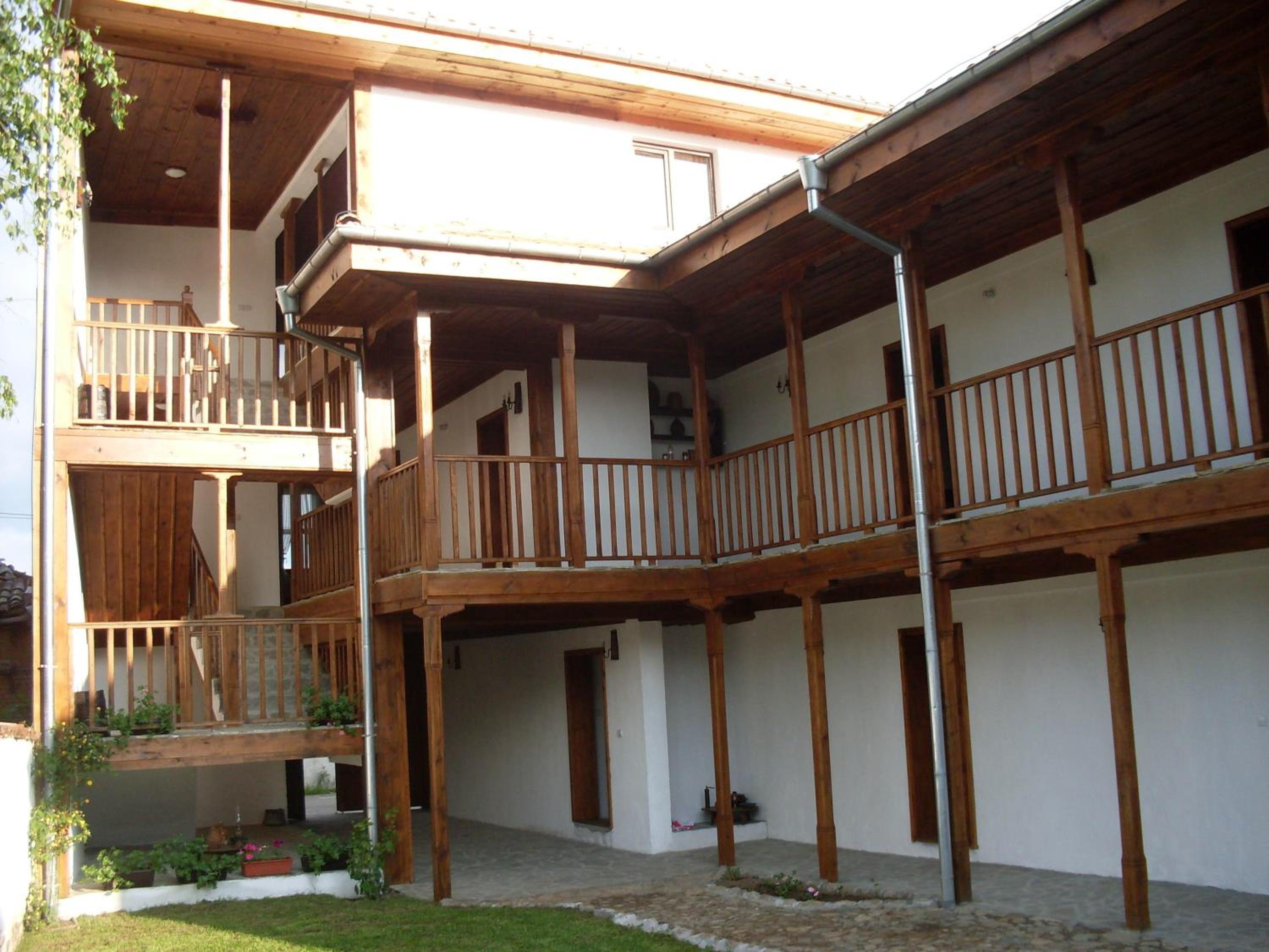 Tsutsovi House