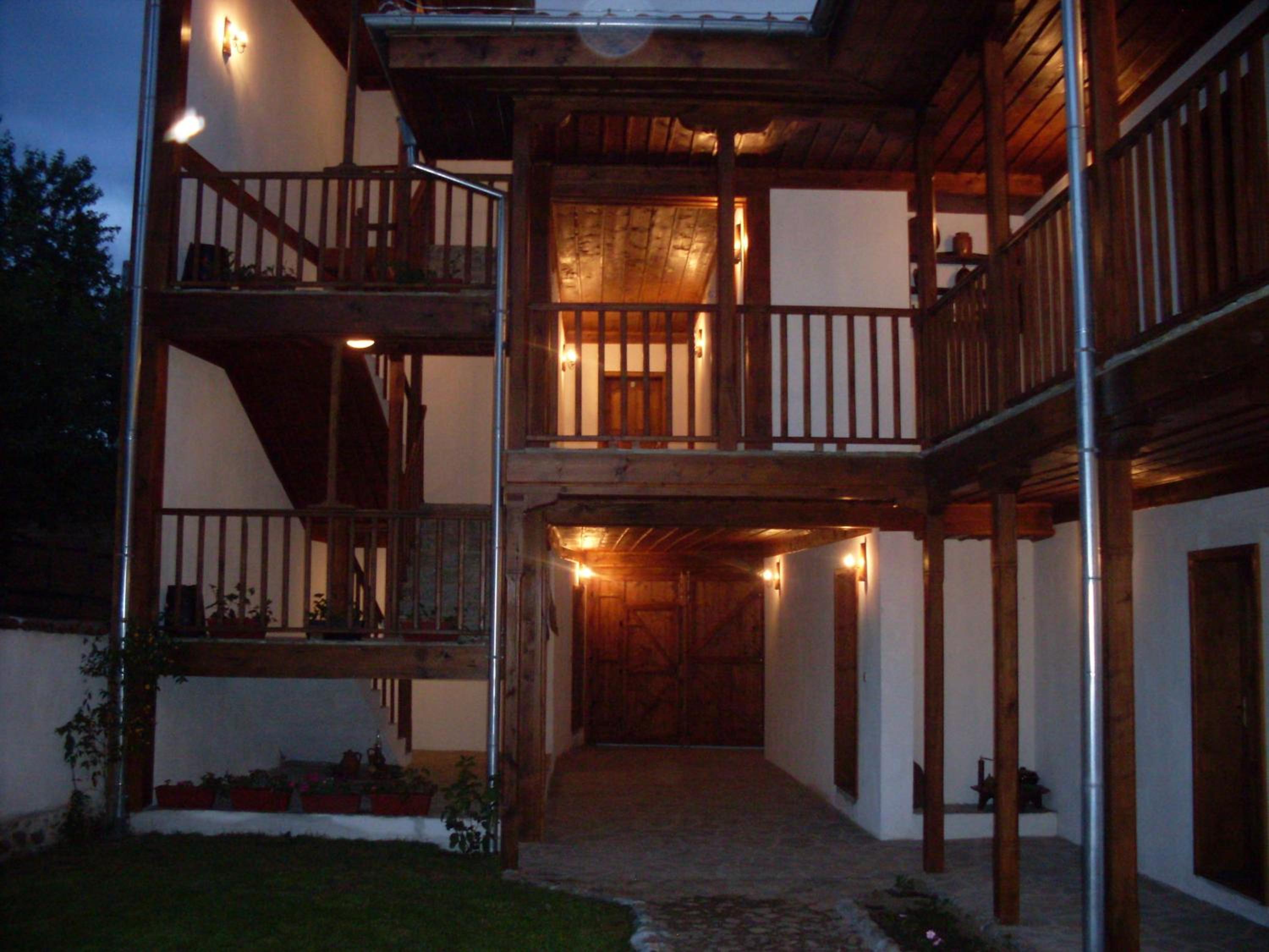 Tsutsovi House
