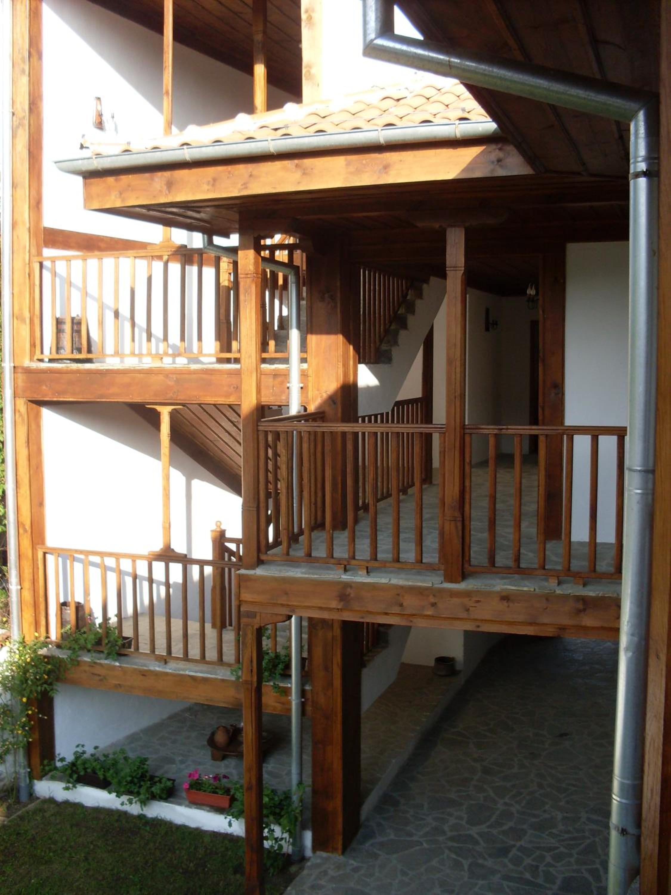 Tsutsovi House