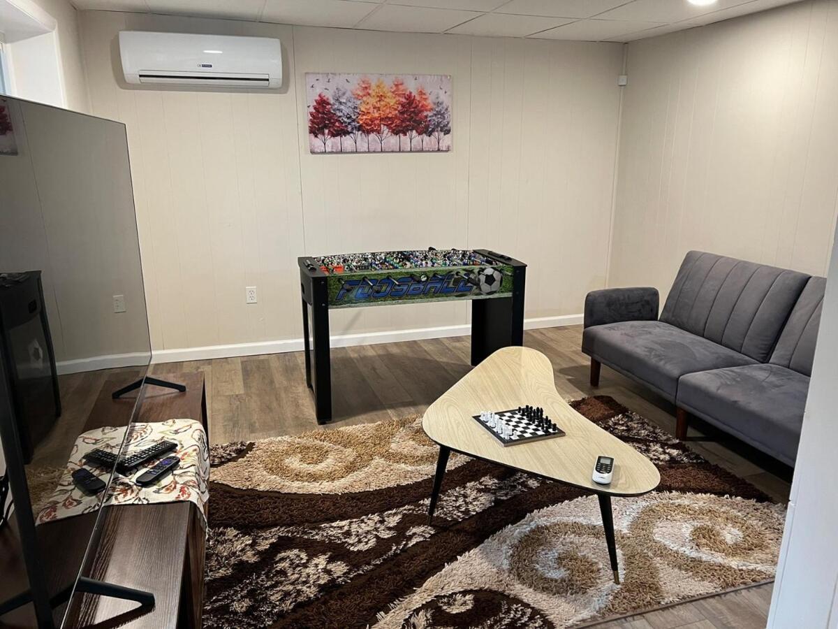 Evergreen Escapes 4 BR with Game Room, Firepit near Kalahari and Camelback