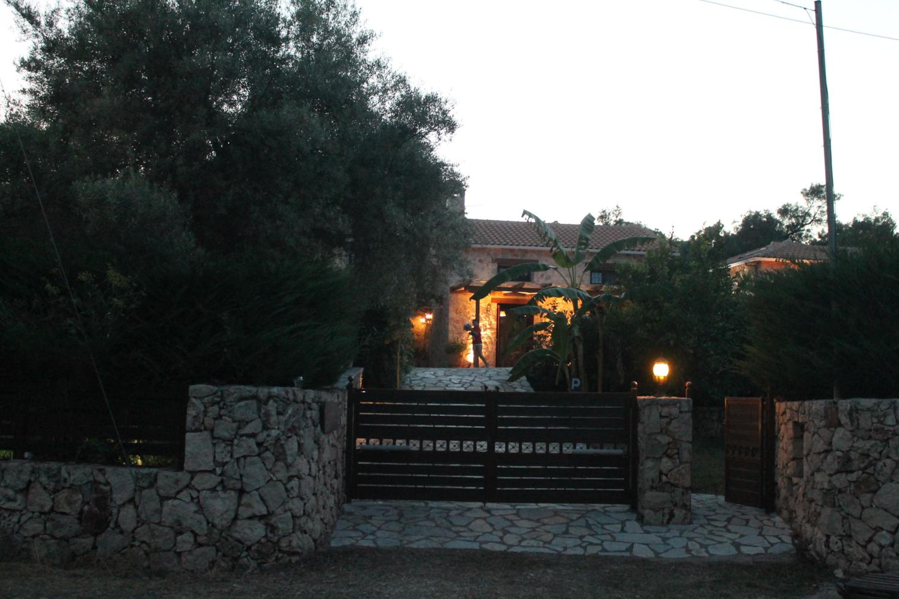Photo 25