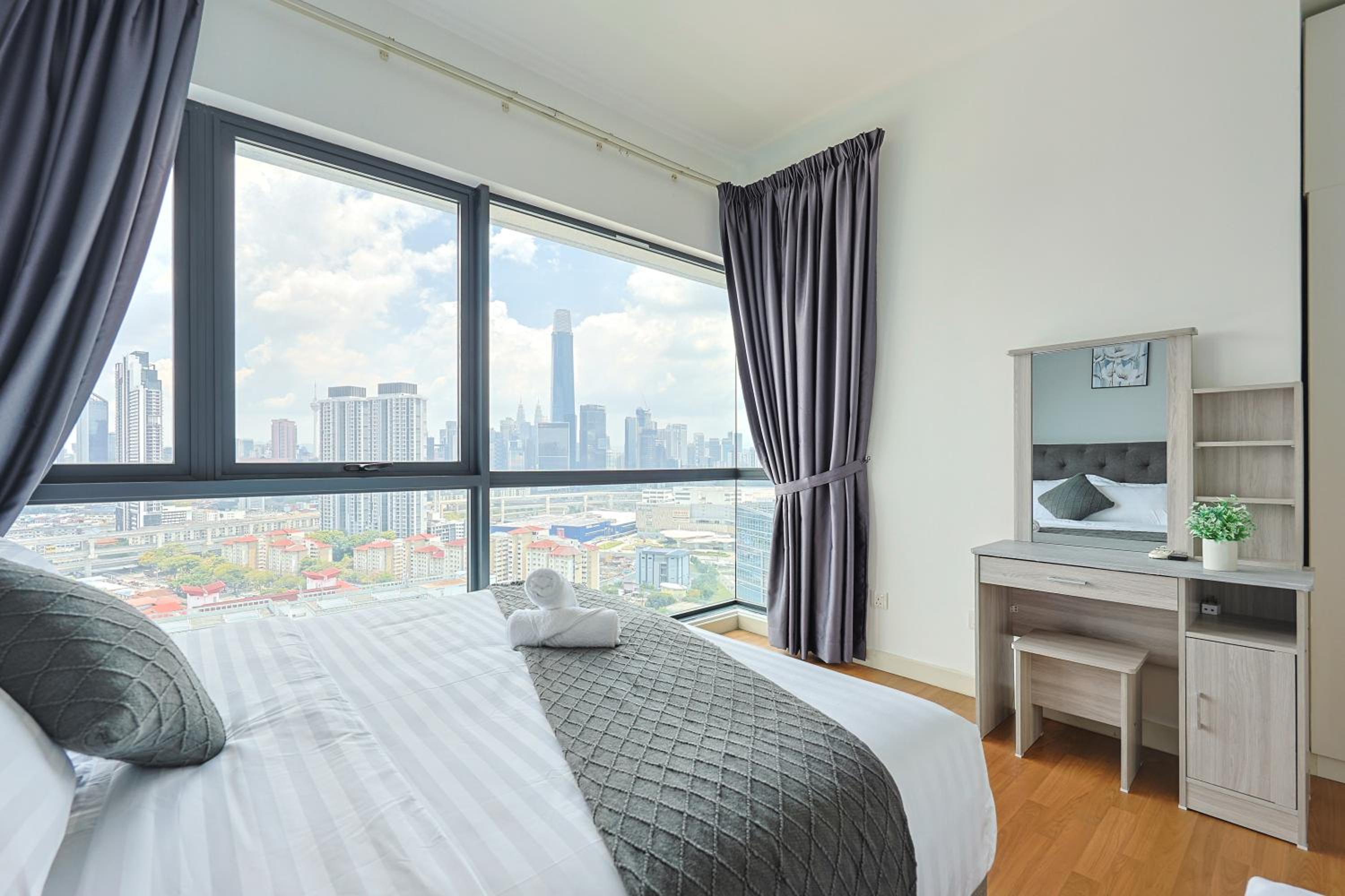 V Residence Sunway Velocity Kuala Lumpur by Vivid Stay