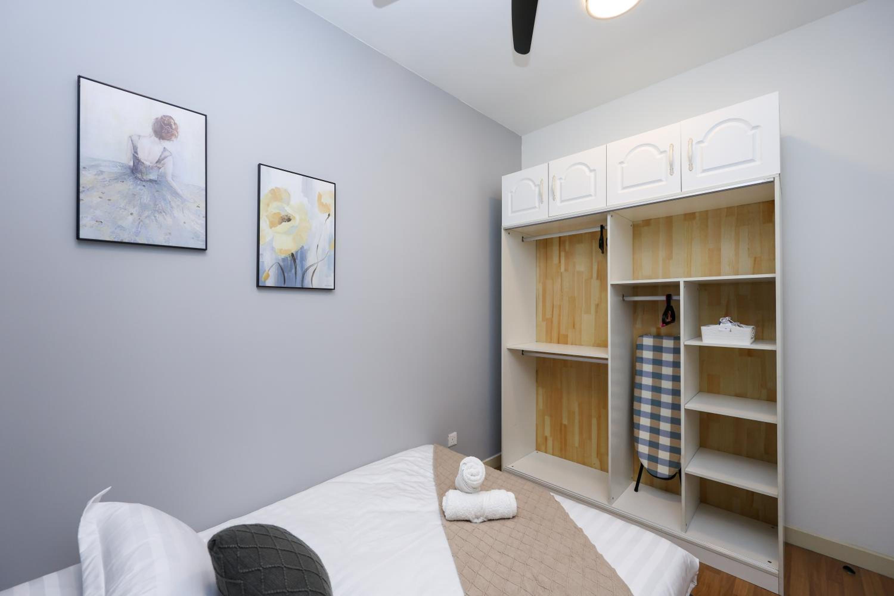 V Residence Sunway Velocity Kuala Lumpur by Vivid Stay