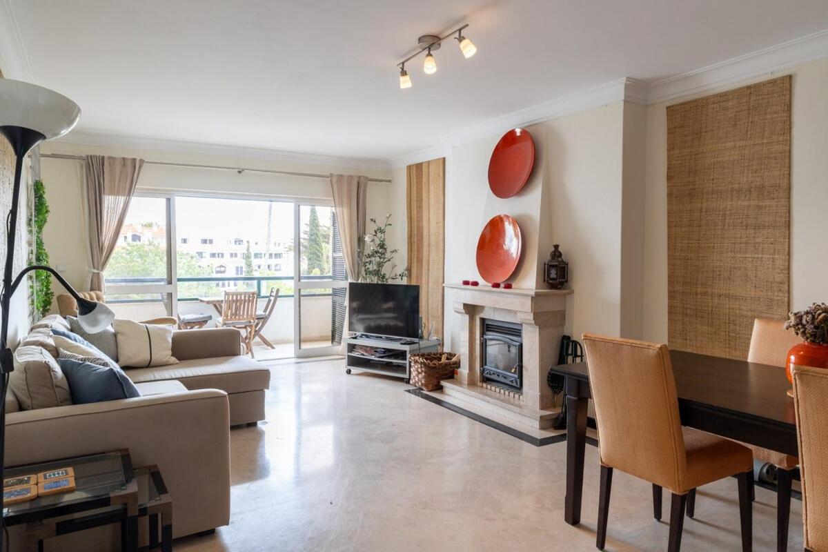 Luxury apartment in Monte Estoril