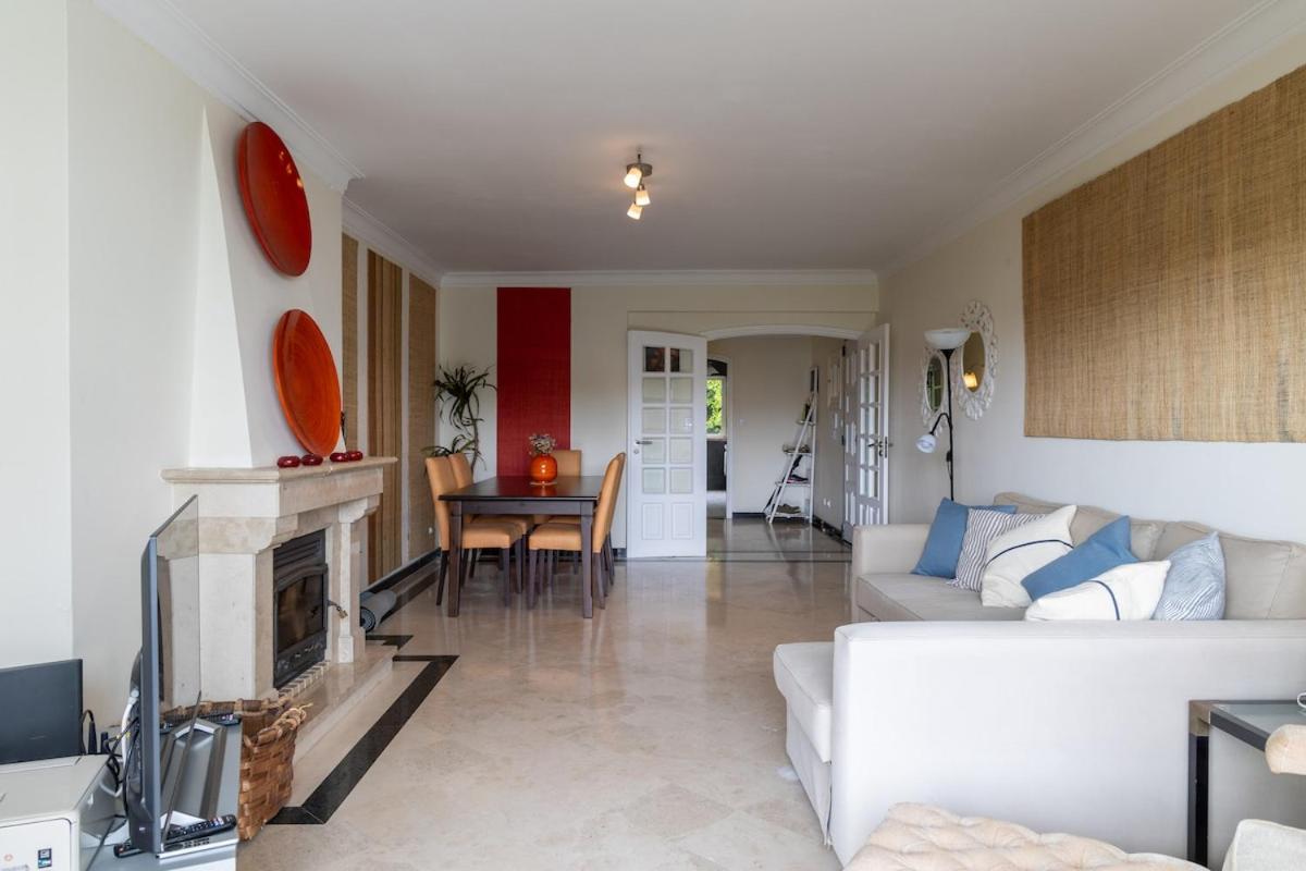 Luxury apartment in Monte Estoril