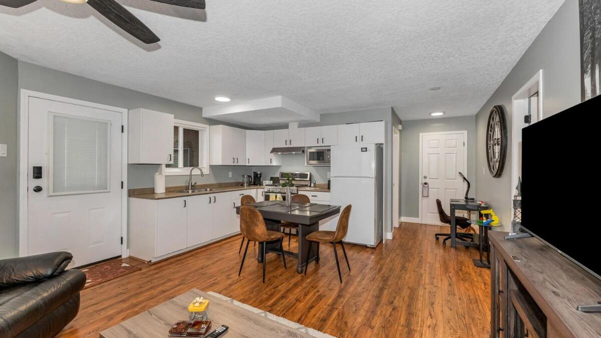 Knockan Hill Rentals - Ground Floor Suite
