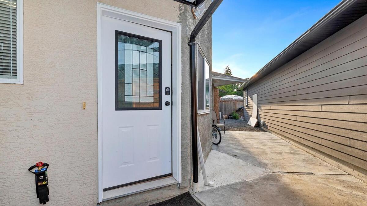 Knockan Hill Rentals - Ground Floor Suite