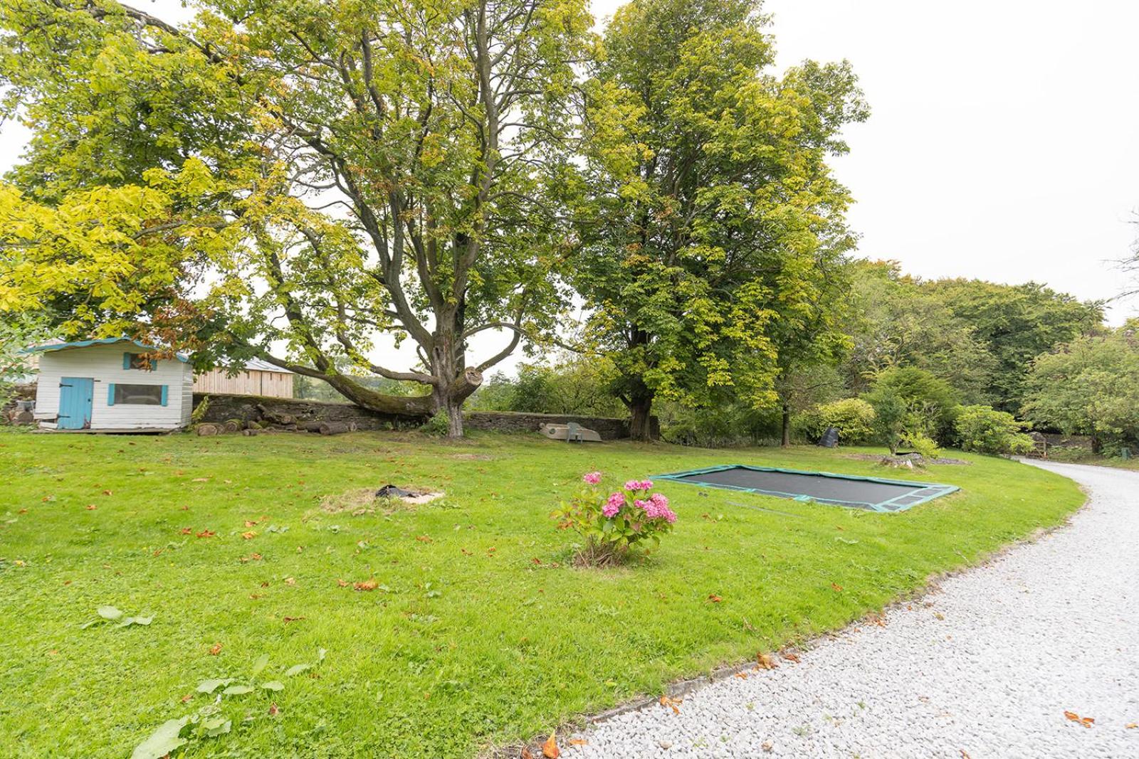 RAYGILL HOUSE - Spacious Family Retreat in Scenic North Yorkshire - Hot tub hire available