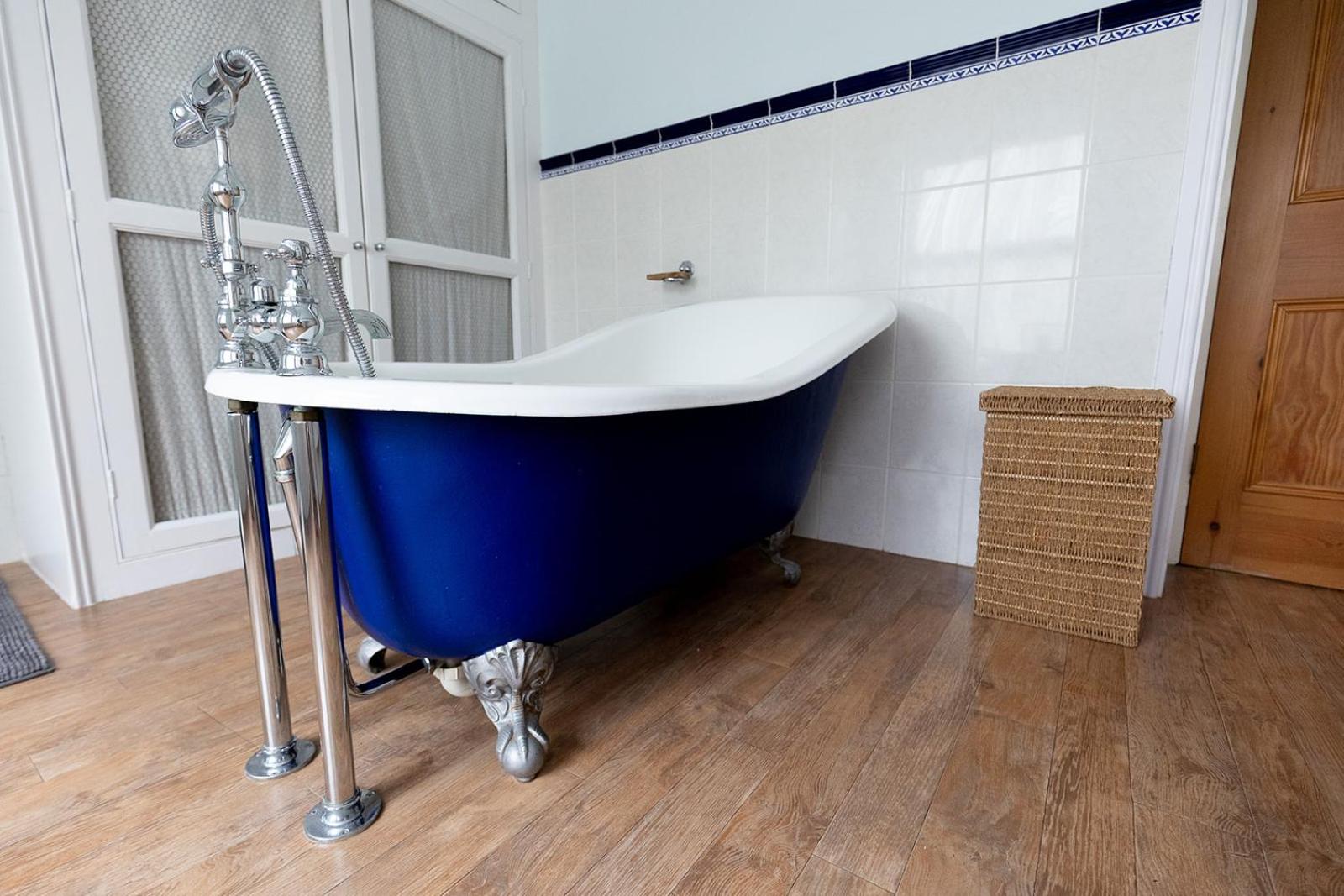 RAYGILL HOUSE - Spacious Family Retreat in Scenic North Yorkshire - Hot tub hire available
