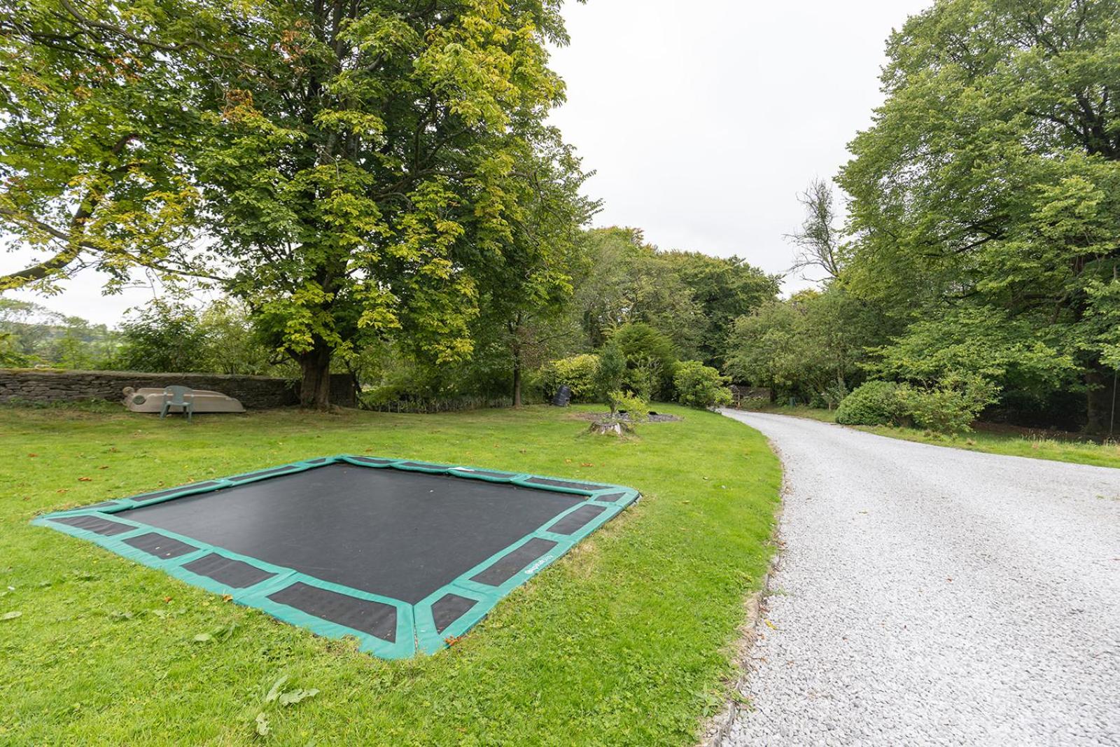 RAYGILL HOUSE - Spacious Family Retreat in Scenic North Yorkshire - Hot tub hire available