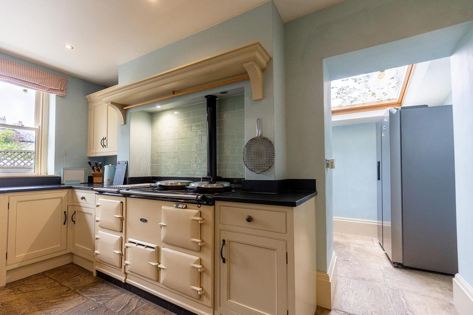RAYGILL HOUSE - Spacious Family Retreat in Scenic North Yorkshire - Hot tub hire available