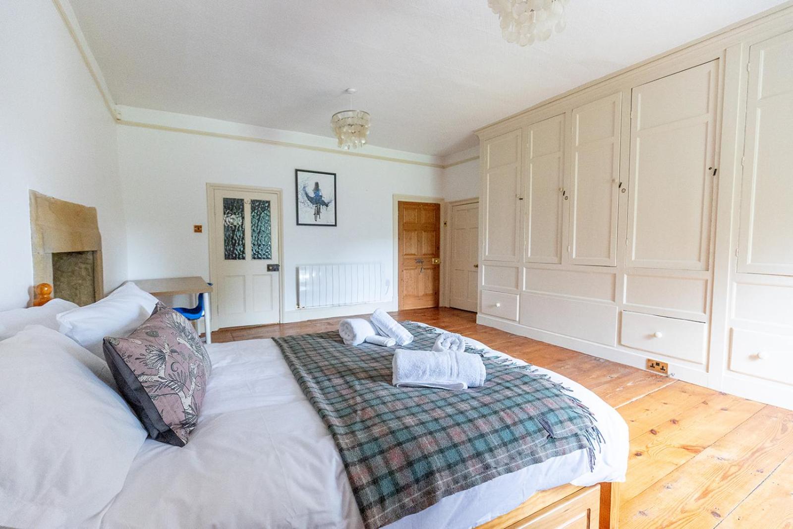 RAYGILL HOUSE - Spacious Family Retreat in Scenic North Yorkshire - Hot tub hire available