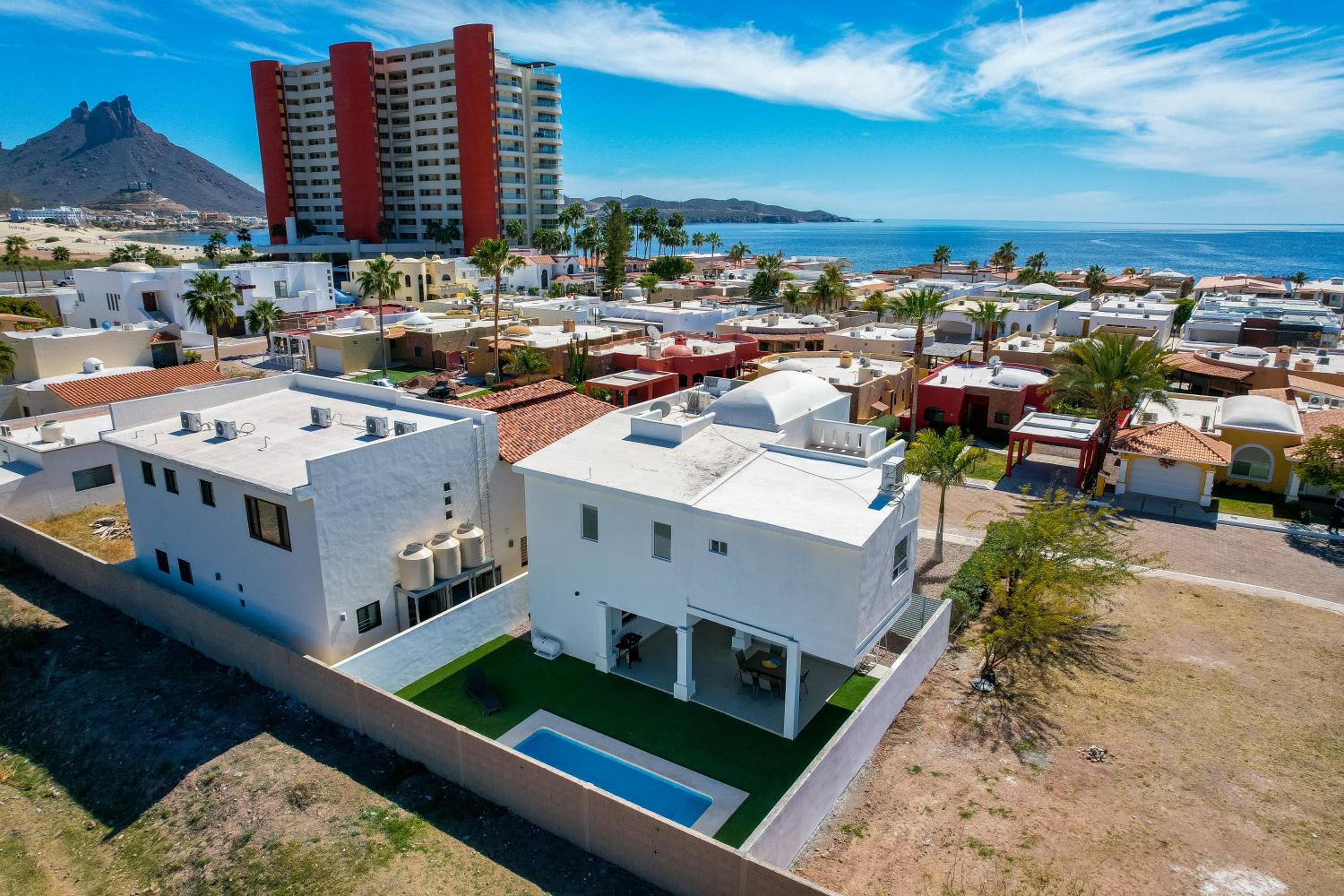 Dome Getaway - Pool, Ocean View & Beach Access