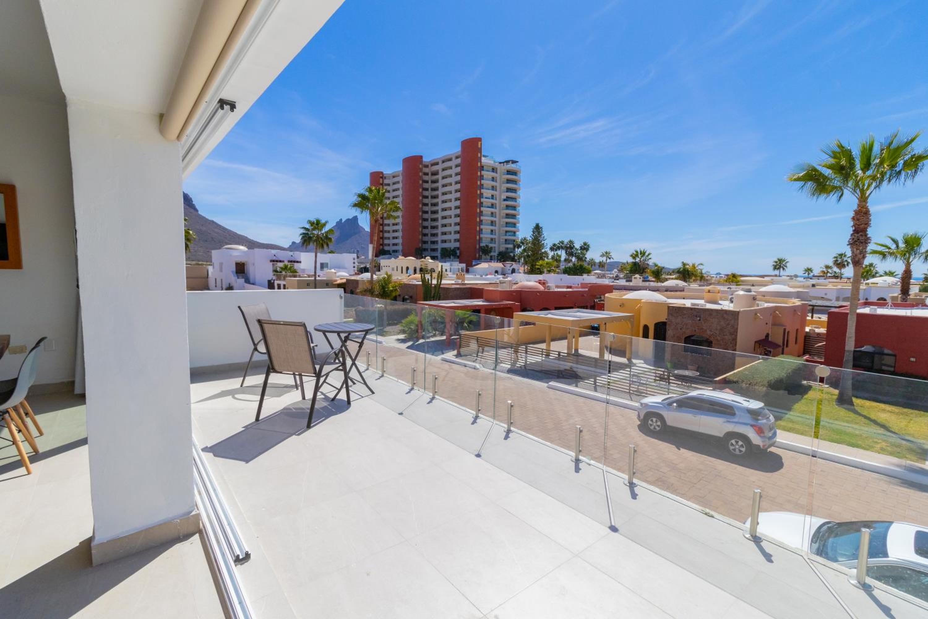 Dome Getaway - Pool, Ocean View & Beach Access