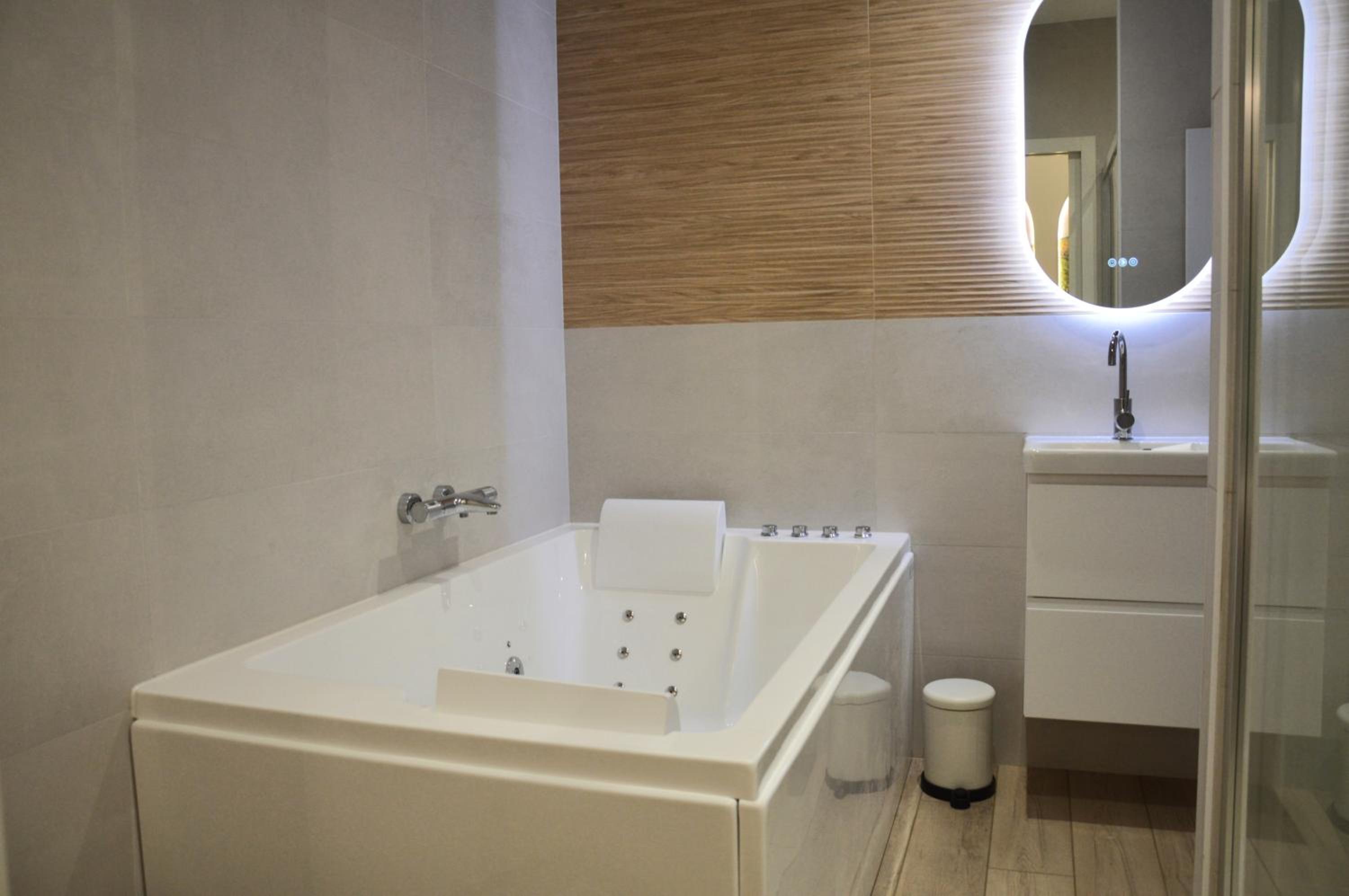 Suite cosy & centrale I Lit queen size I Balnéo