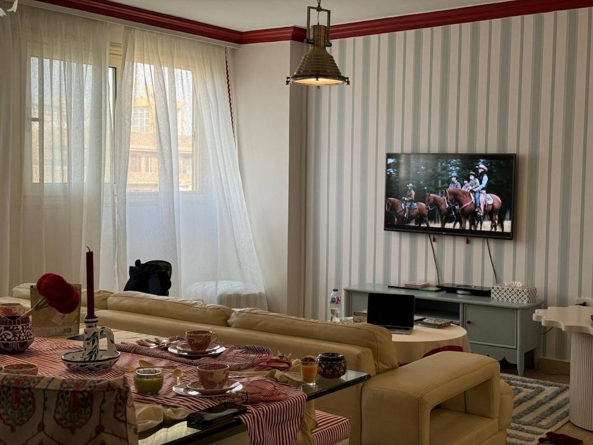 Cozy Dokki khan DownTowen