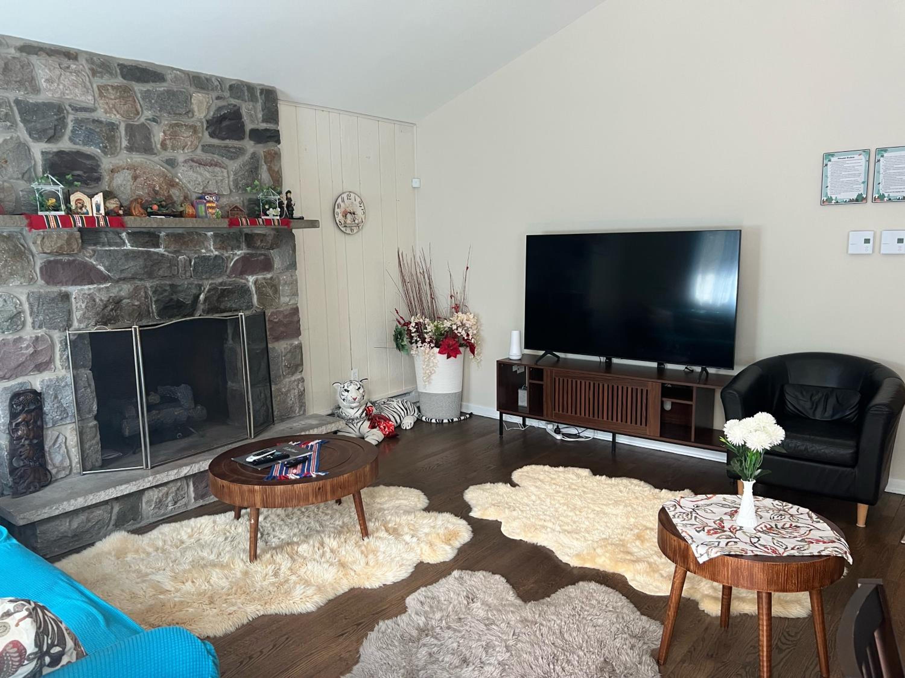 Evergreen Escapes 4 BR with Game Room, Firepit near Kalahari and Camelback
