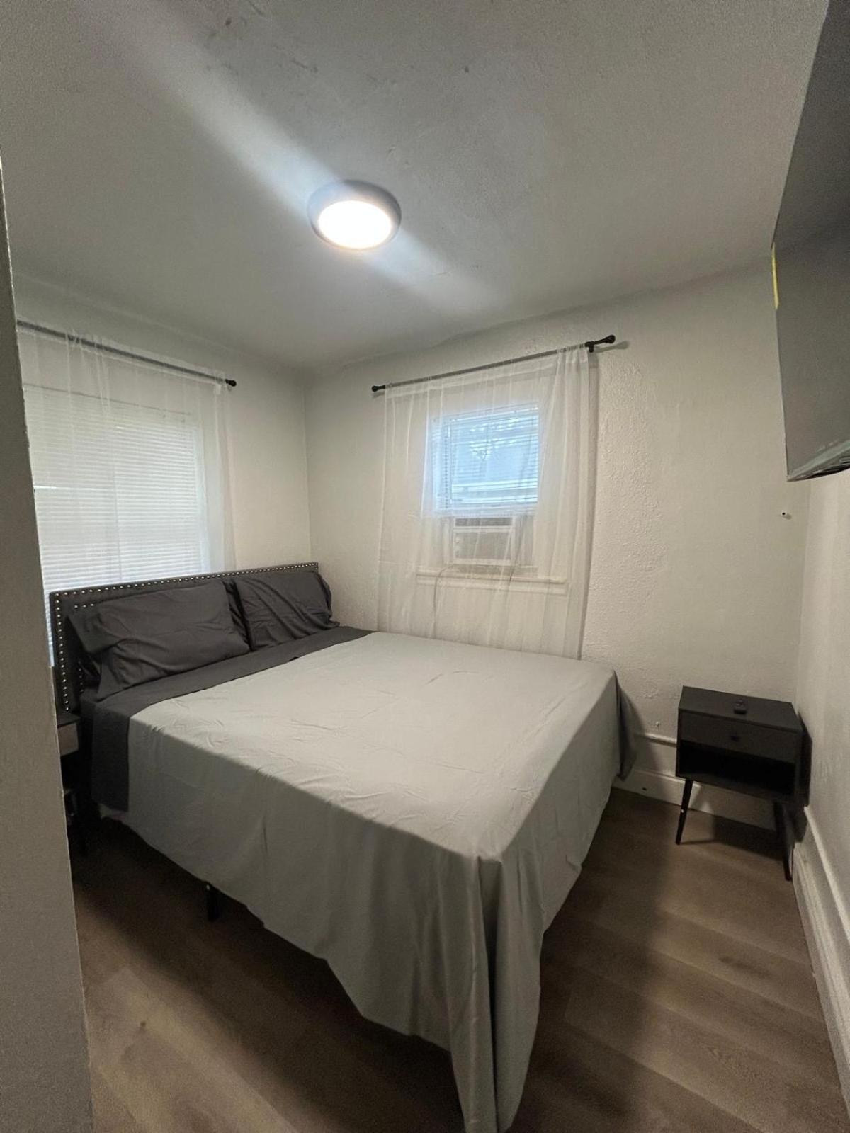 Beach 2BR Villa Sleeps 4 Trendy & Luxe