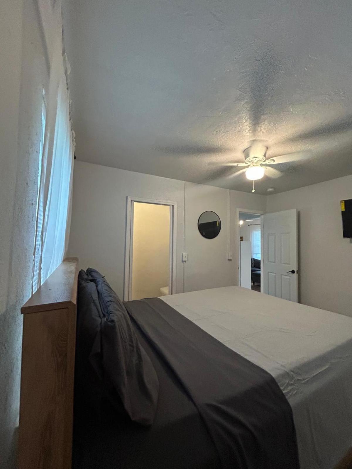 Beach 2BR Villa Sleeps 4 Trendy & Luxe