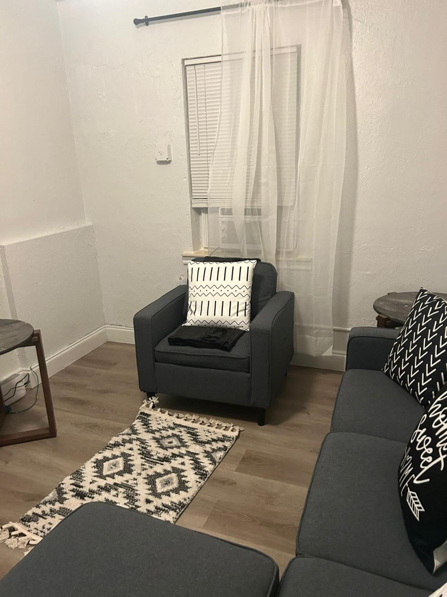 Beach 2BR Villa Sleeps 4 Trendy & Luxe