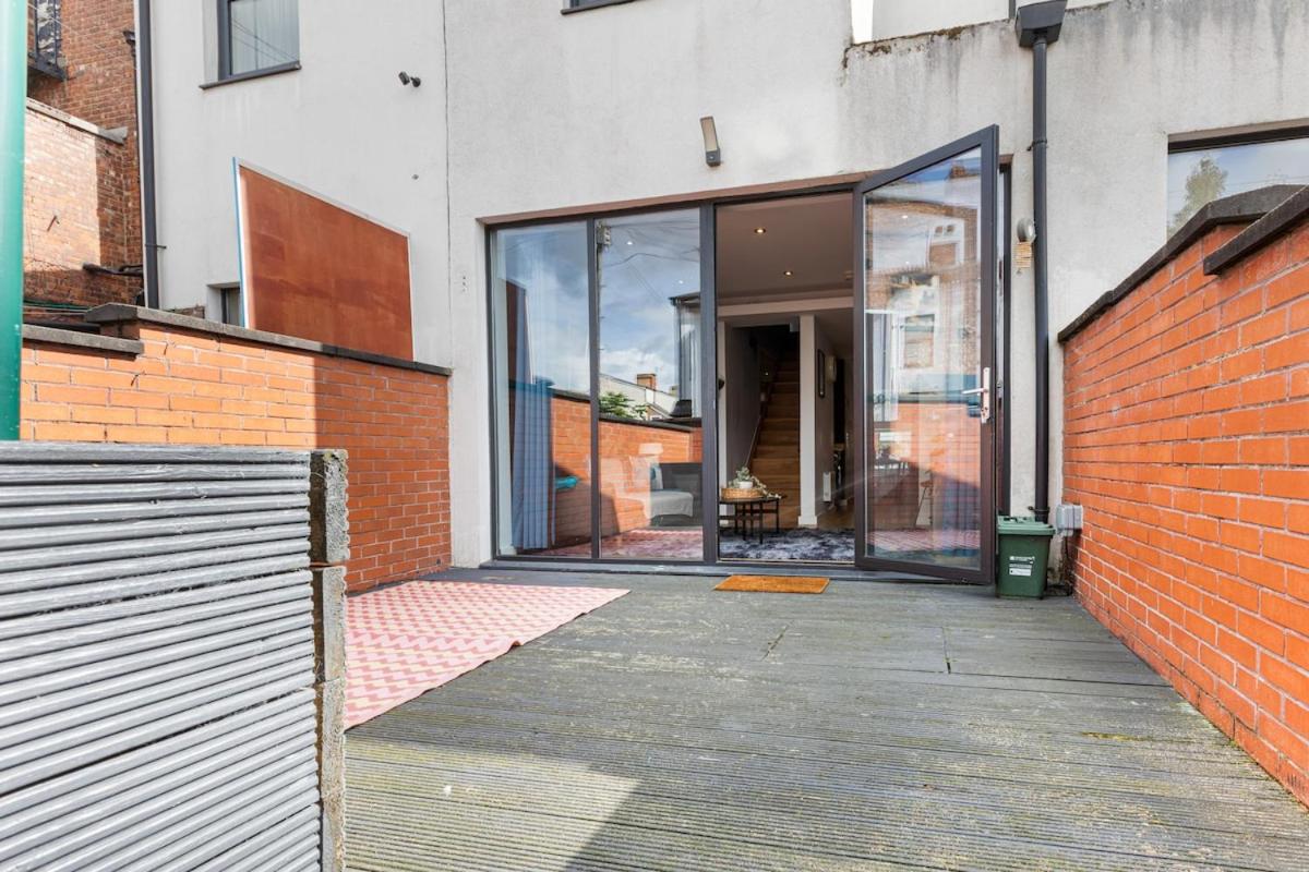 Beresford Place, Stylish 3 bedroom house, Free parking, Ideal for City trips