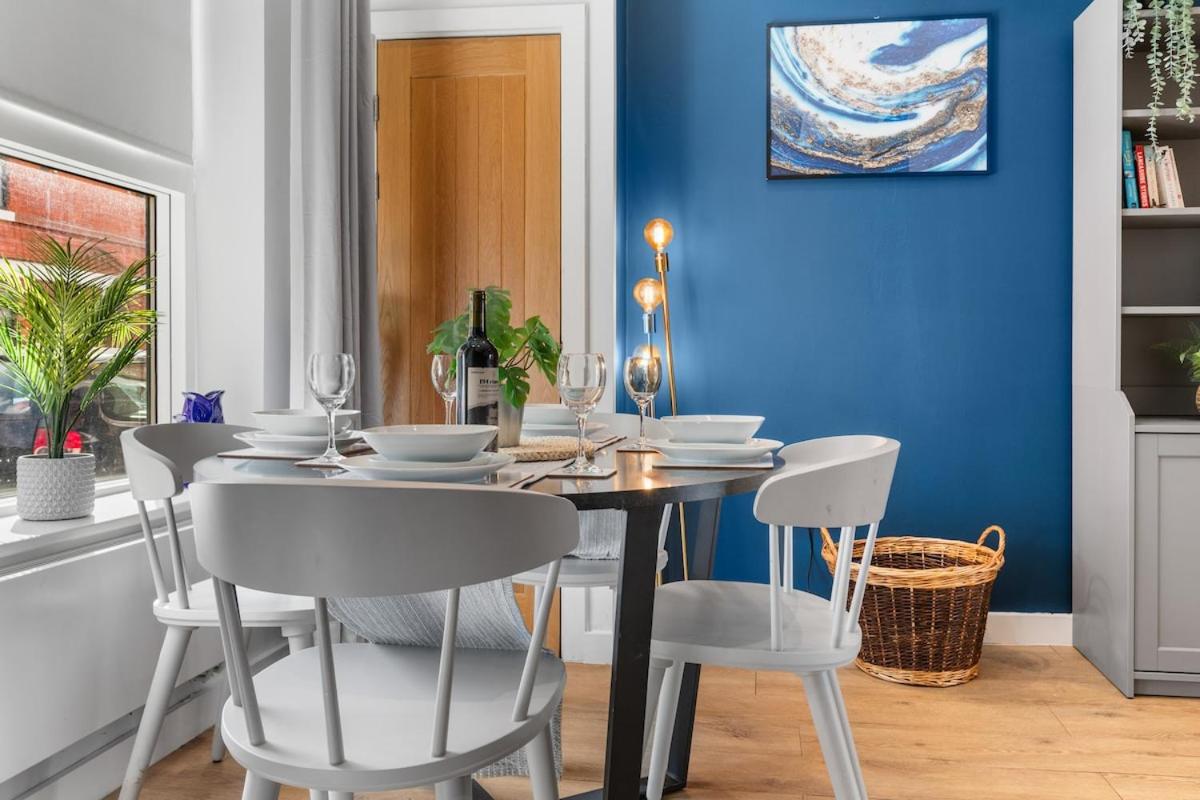 Beresford Place, Stylish 3 bedroom house, Free parking, Ideal for City trips