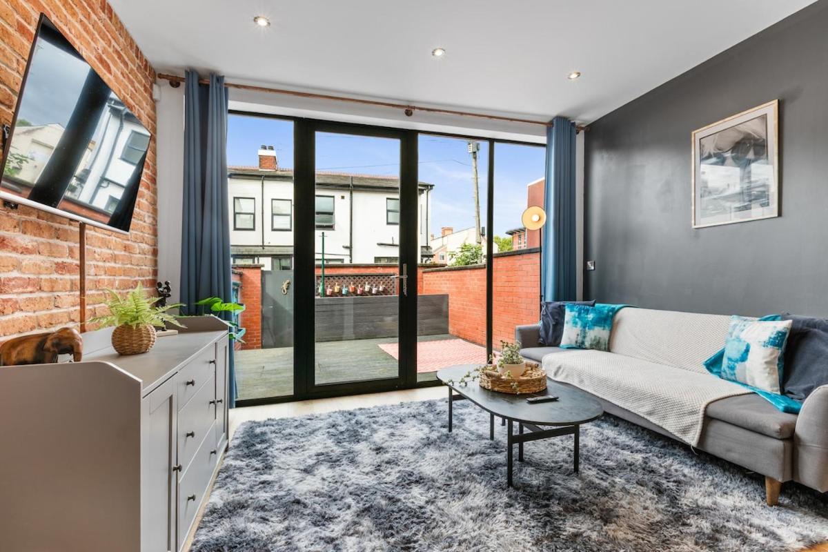Beresford Place, Stylish 3 bedroom house, Free parking, Ideal for City trips