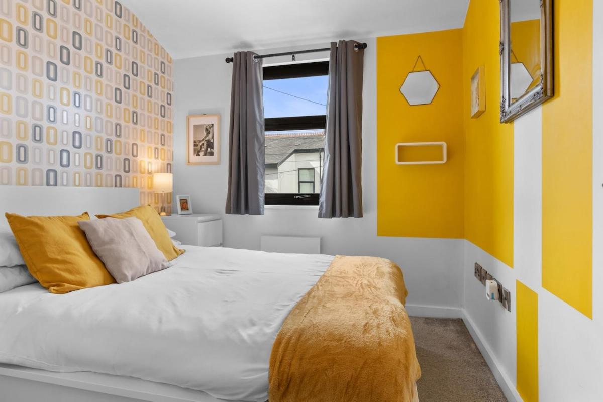Beresford Place, Stylish 3 bedroom house, Free parking, Ideal for City trips