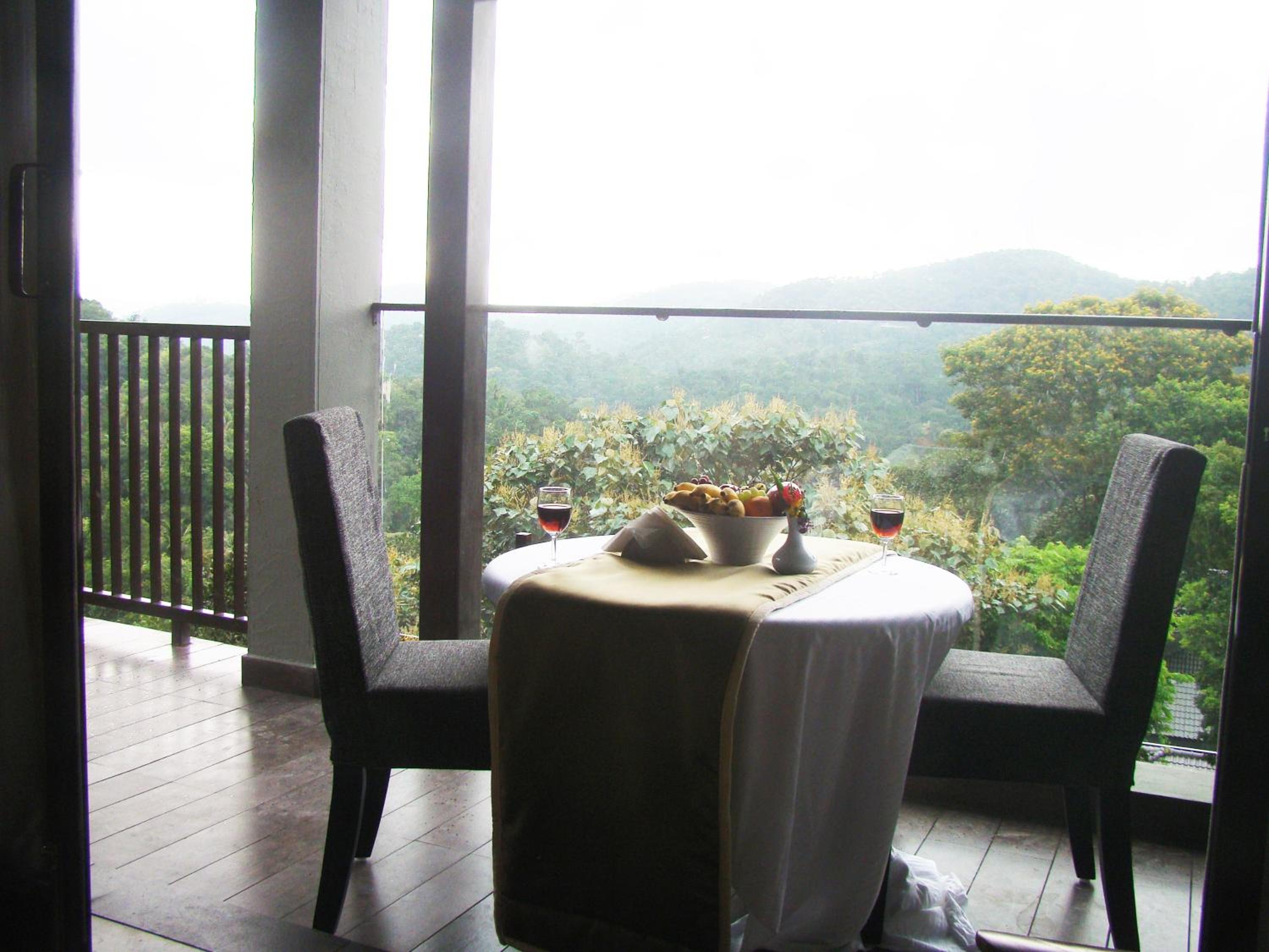 The Mountain Courtyard Thekkady