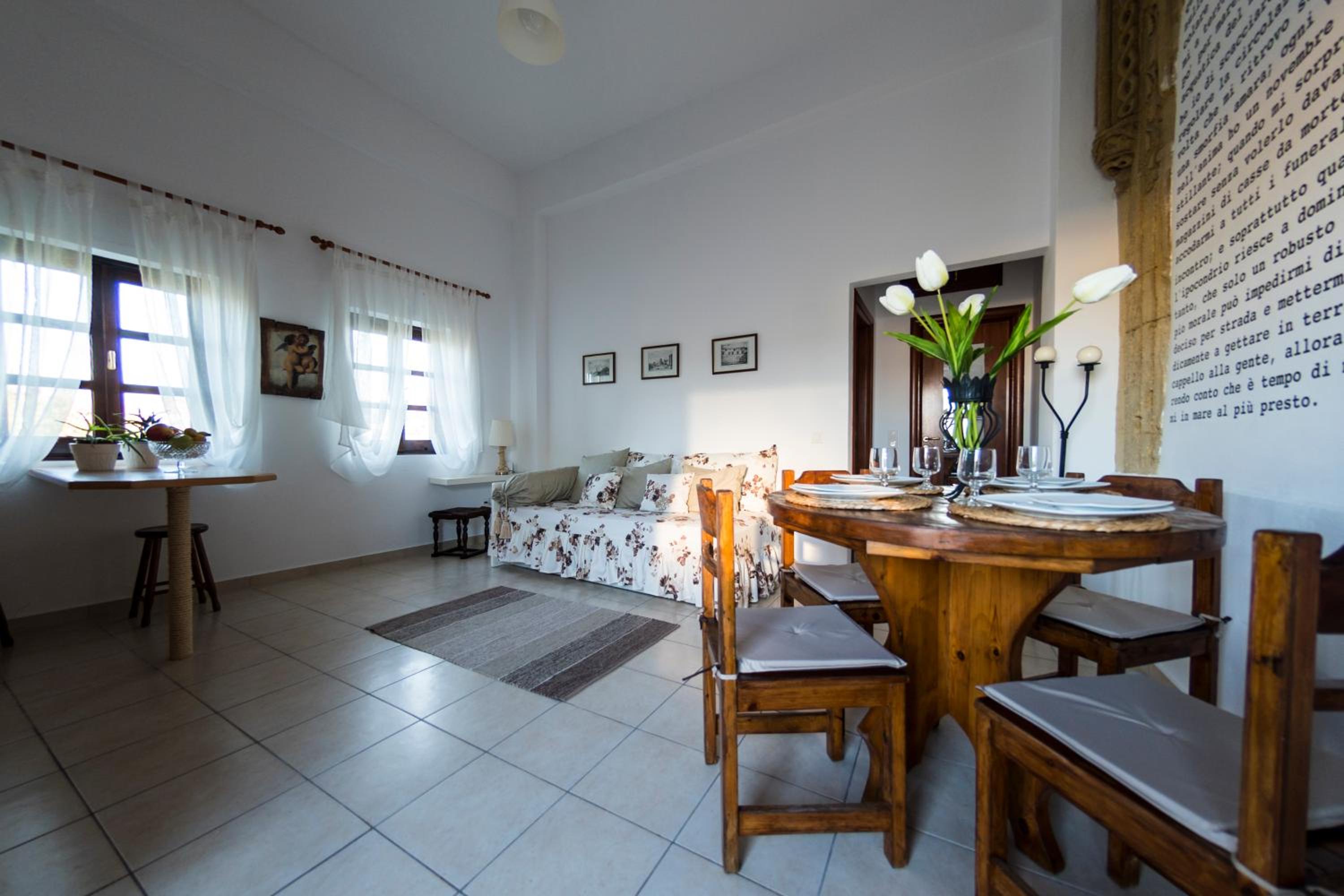 Finestra Medieval Home view 5
