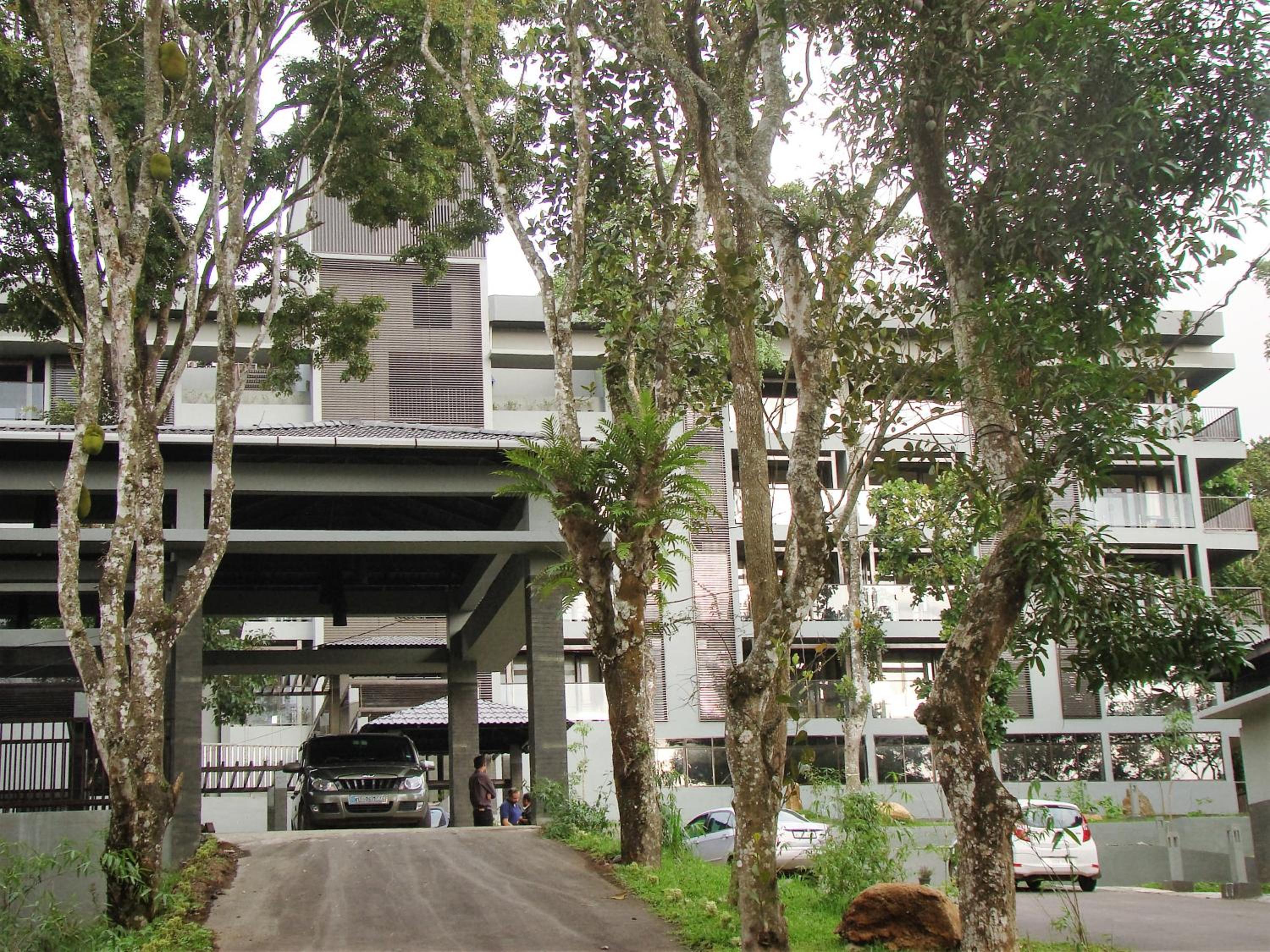The Mountain Courtyard Thekkady