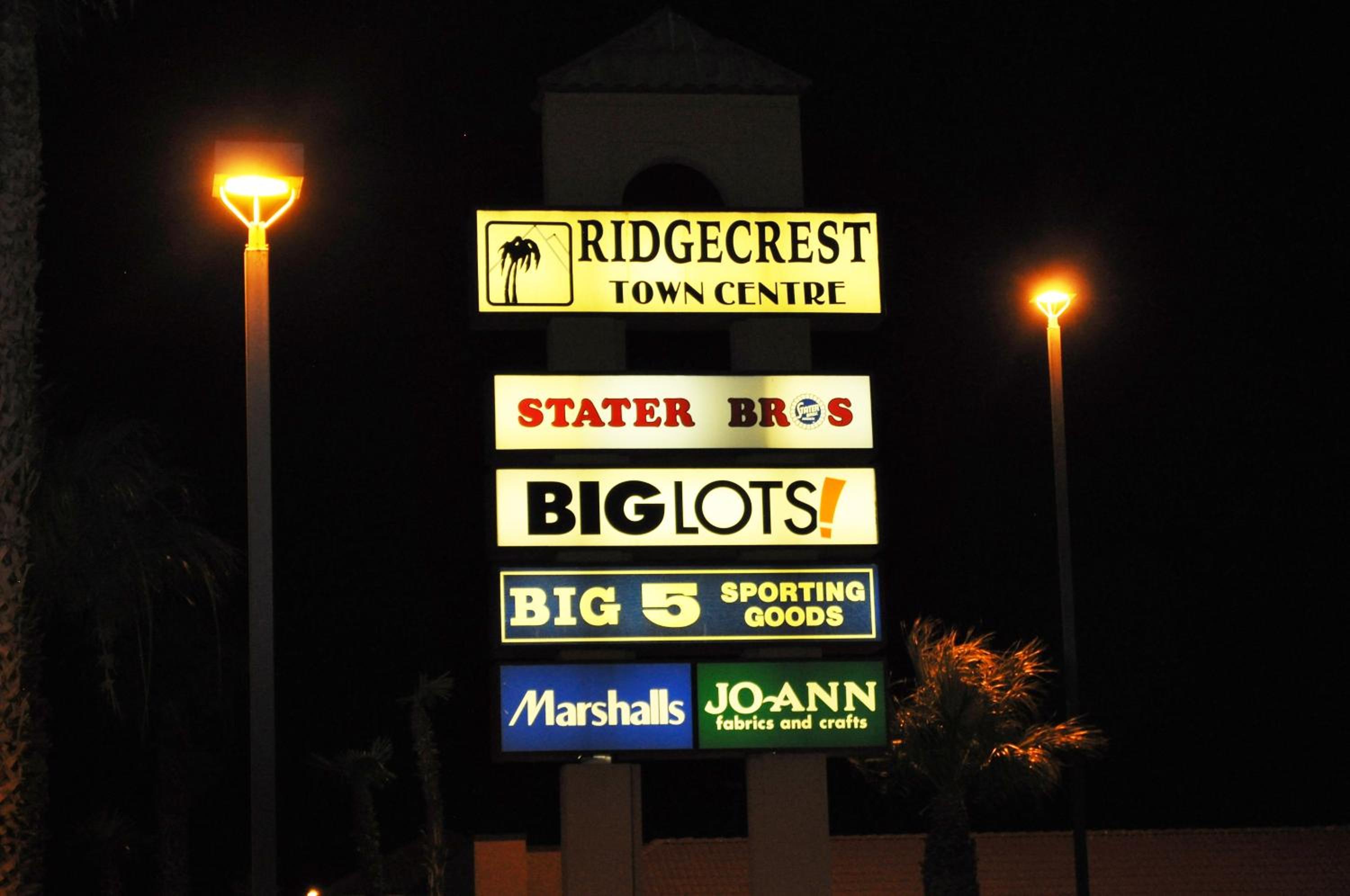 Ridgecrest Vacations - A Nights Inn - Property Image 3