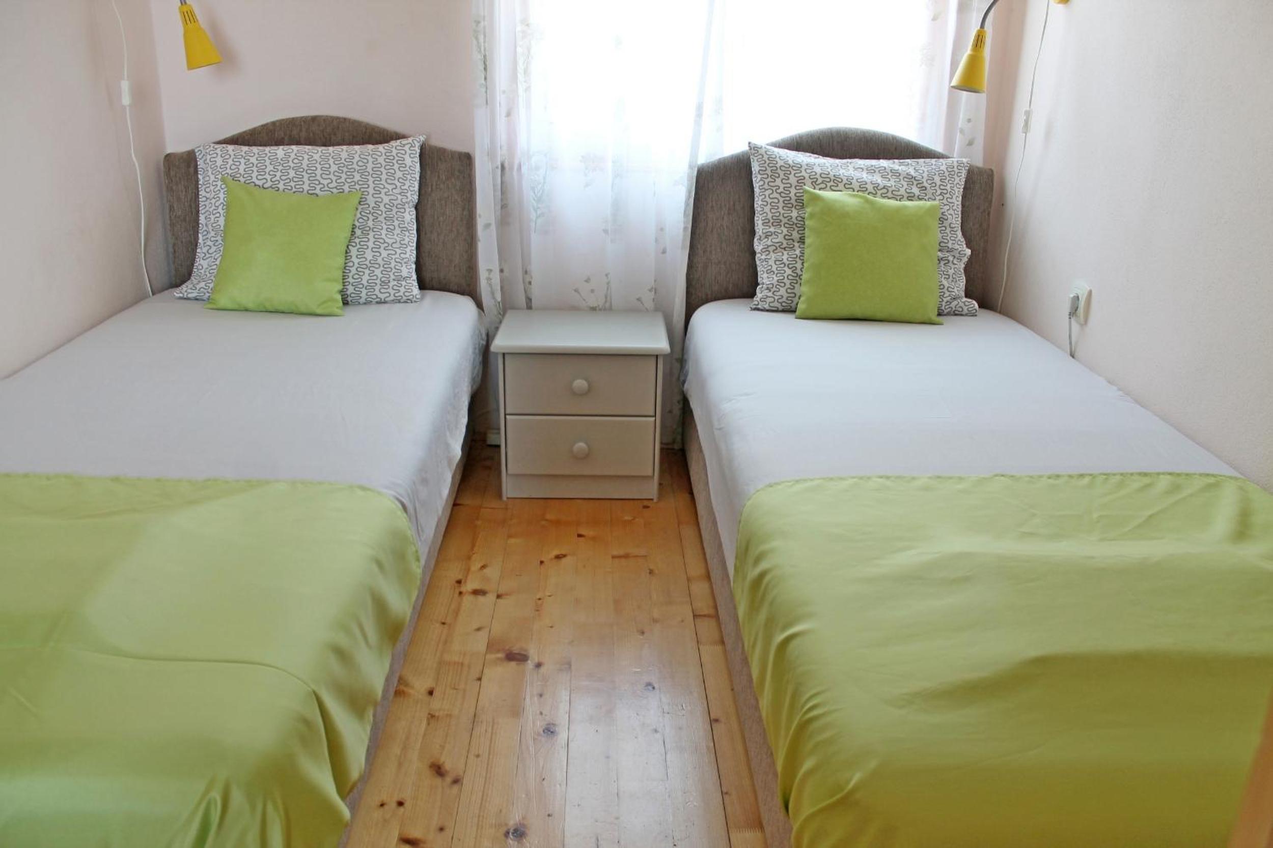 Photo 44