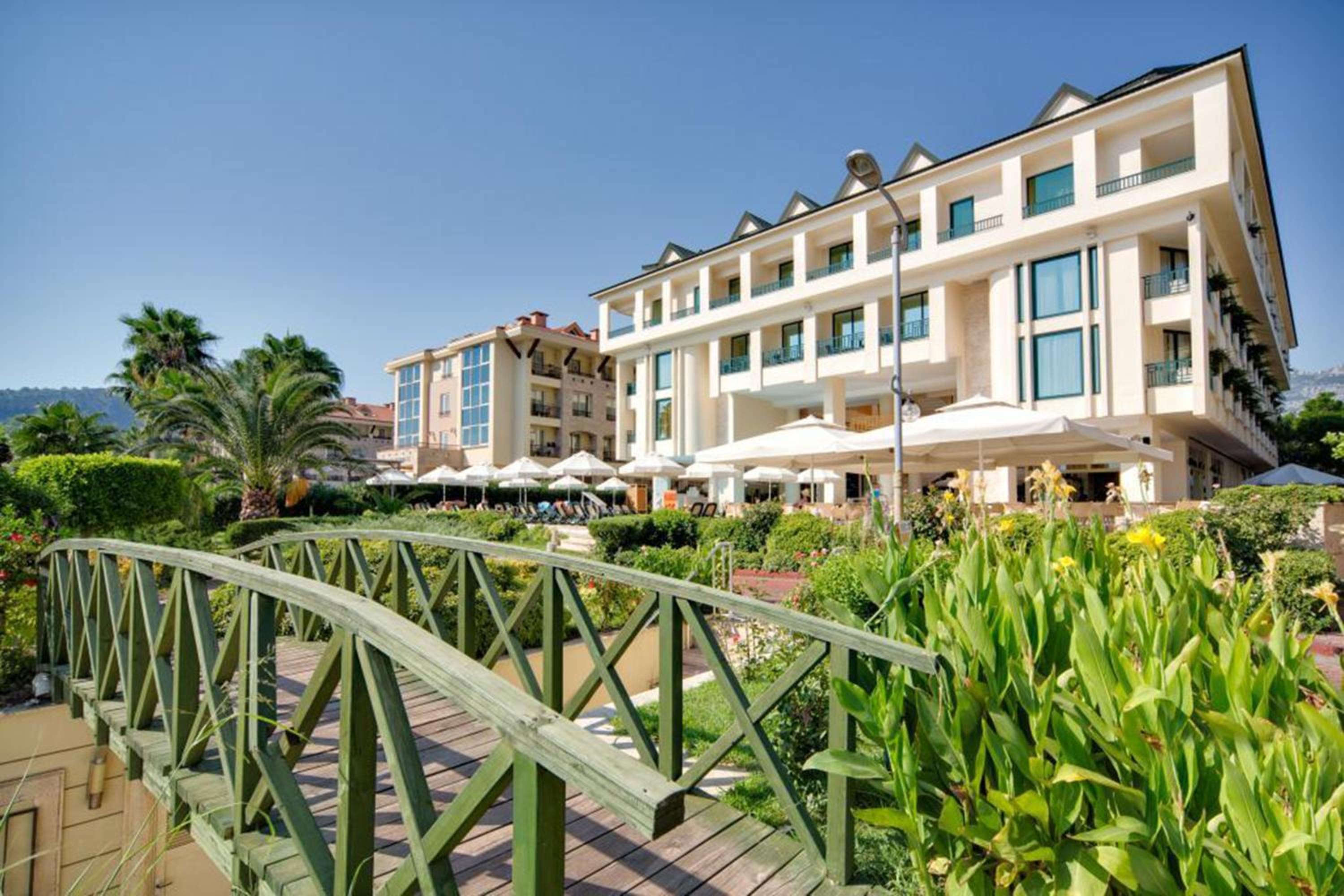 Golden Lotus Hotel - Image 27