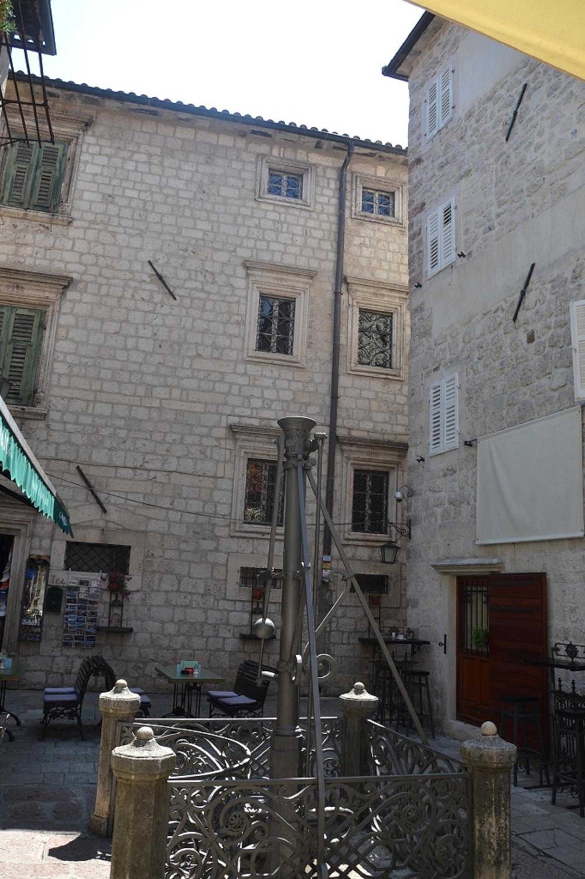 Photo 7