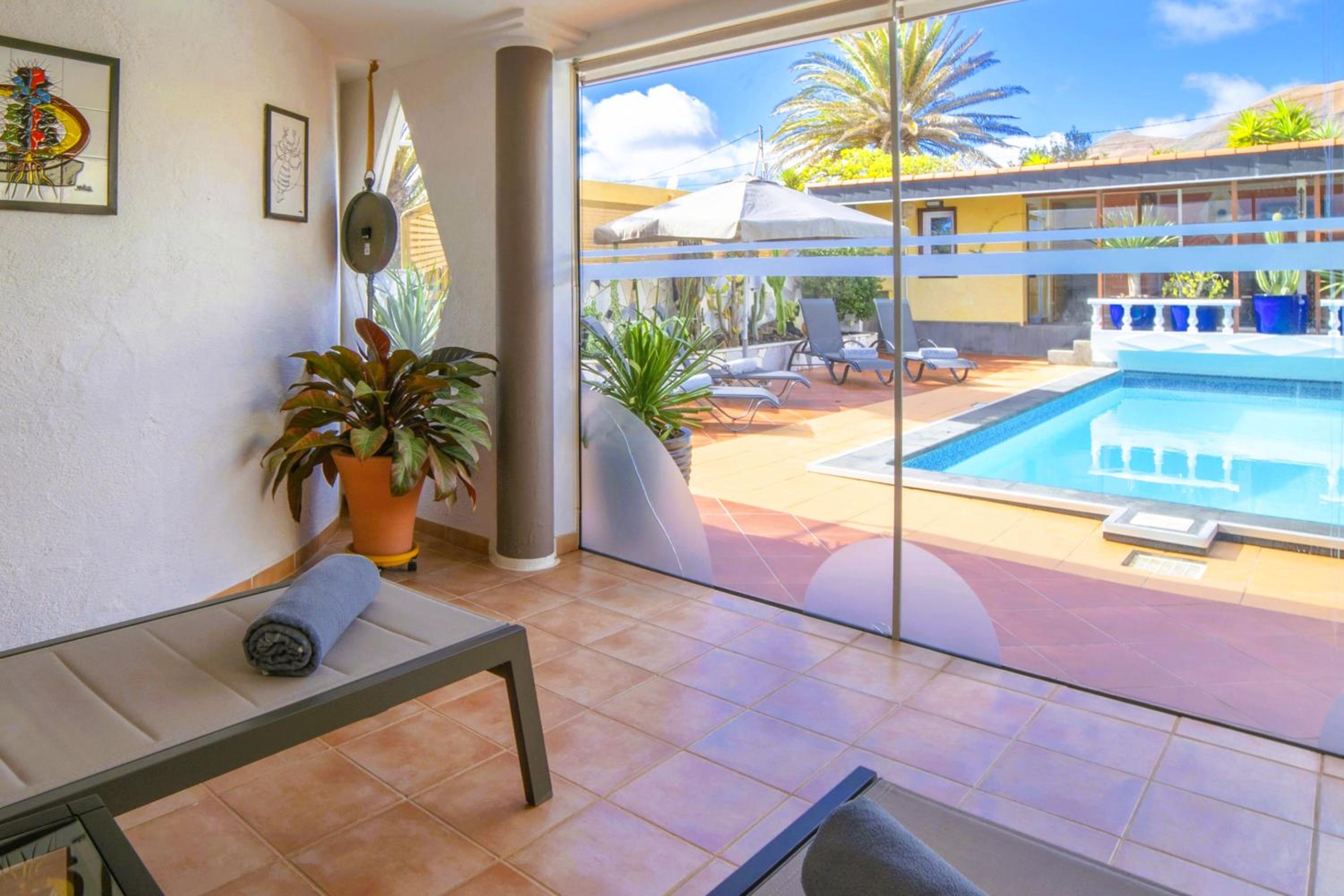 Villa MADORA - private pool, amazing garden, sea view, quiet location