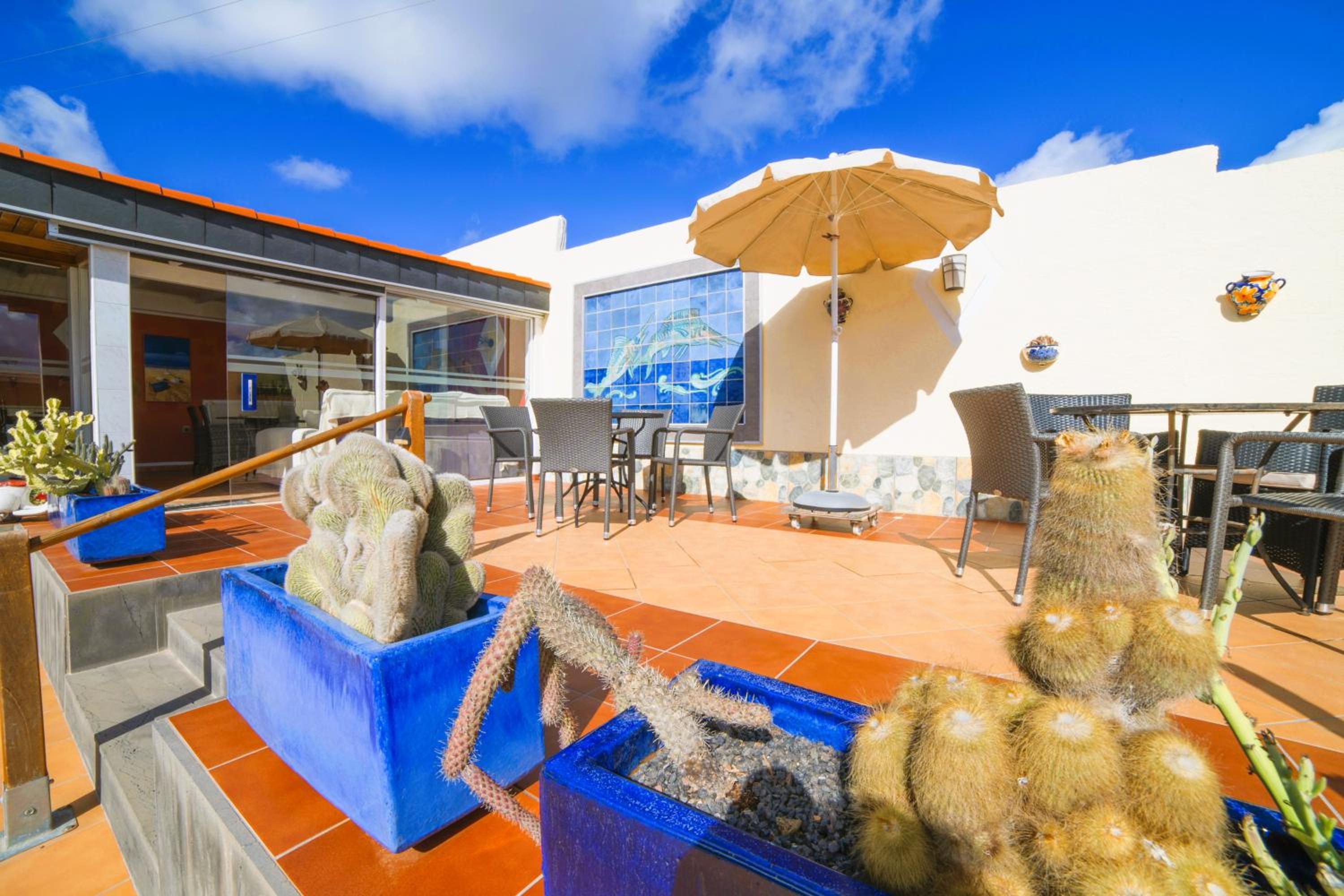 Villa MADORA - private pool, amazing garden, sea view, quiet location